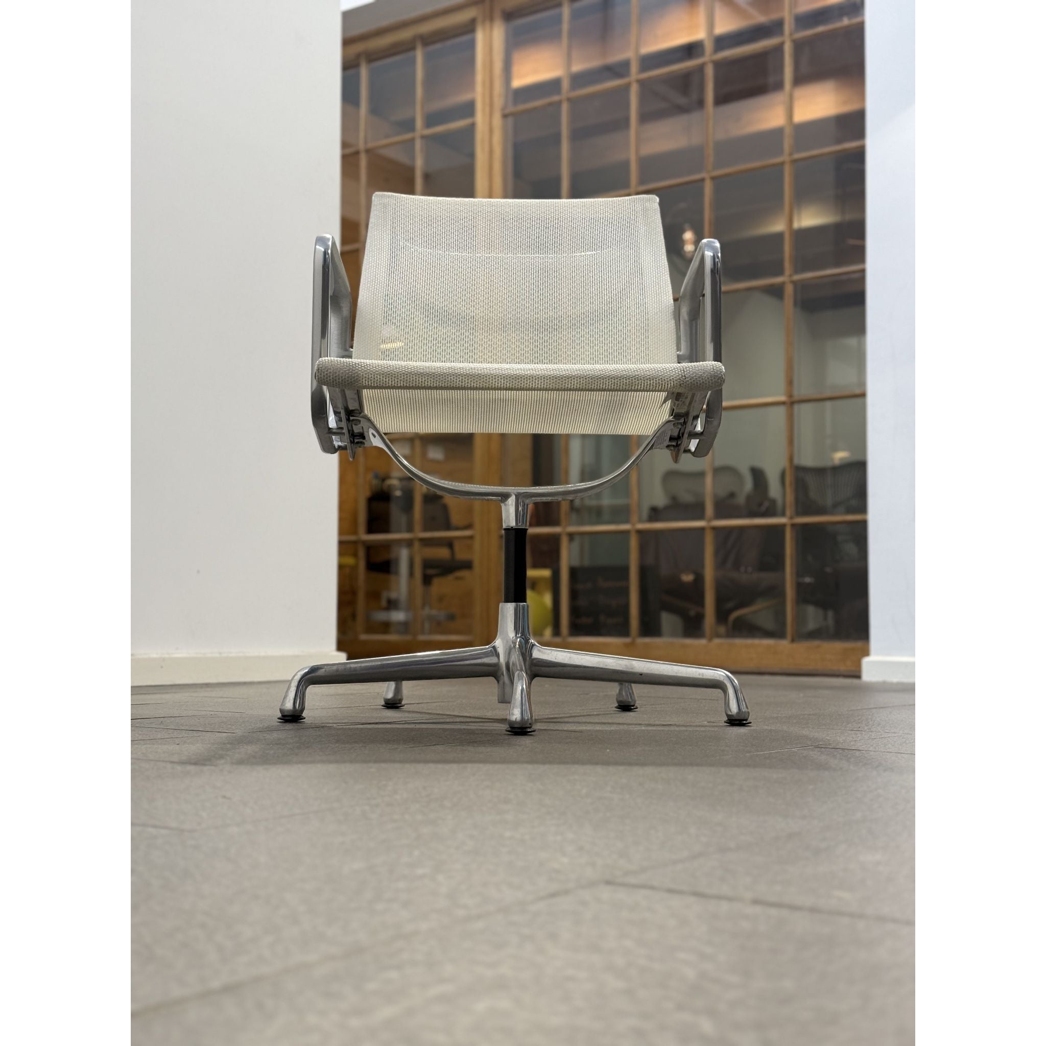 Herman Miller Eames Aluminum Group - Aluminium Management Chairs - thegoodchairs