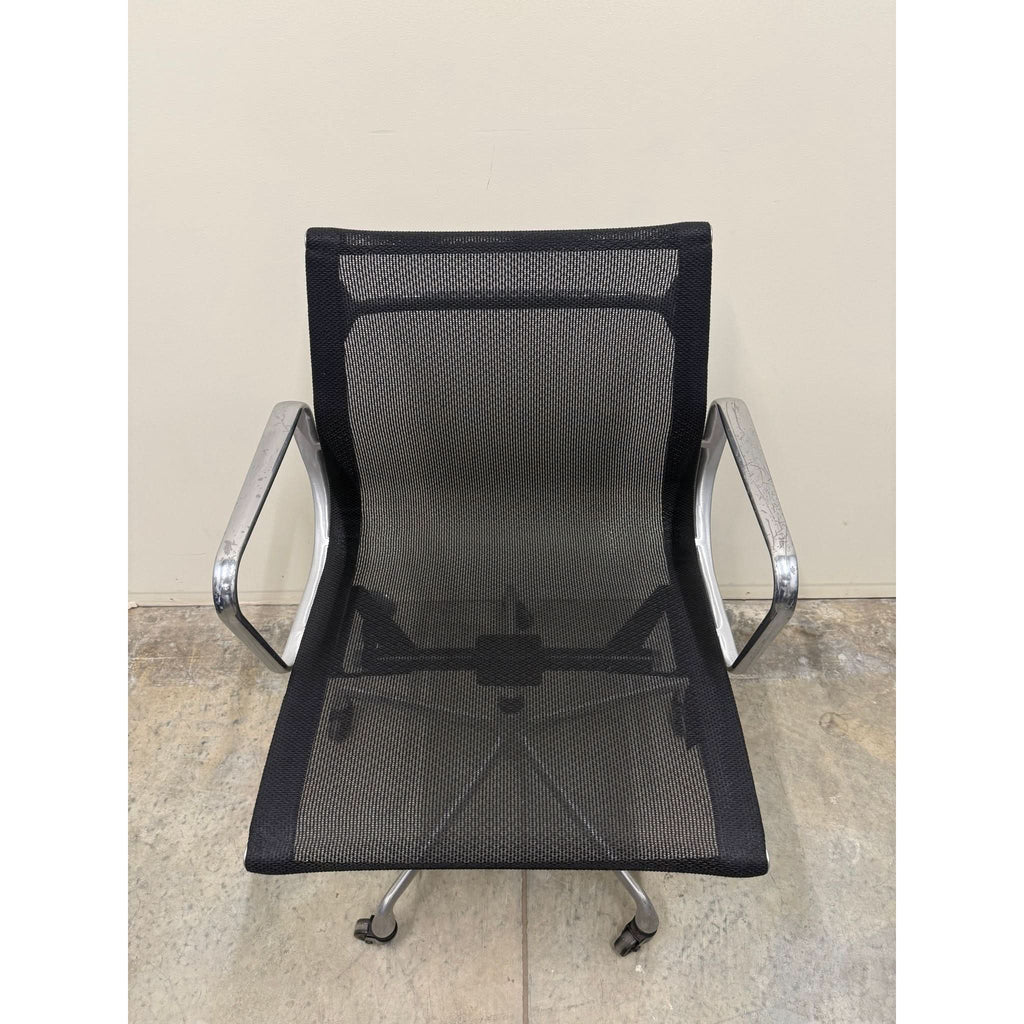 Herman Miller Eames Aluminum Group EA334 - Mesh Chair - Aluminium - thegoodchairs
