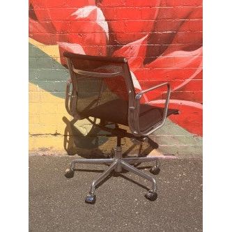 Herman Miller Eames Aluminum Group EA335 - thegoodchairs