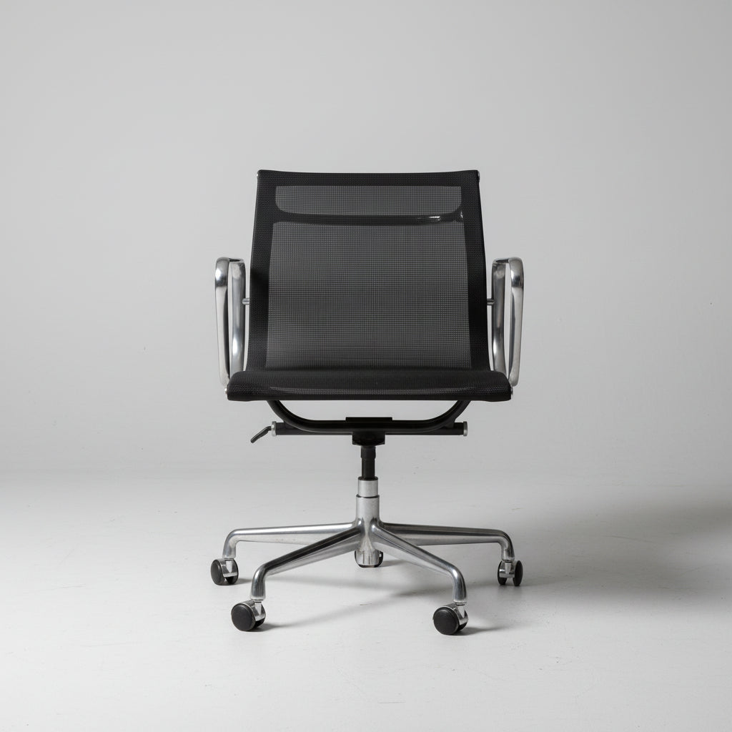 Herman Miller Eames Aluminum Group EA335 - thegoodchairs