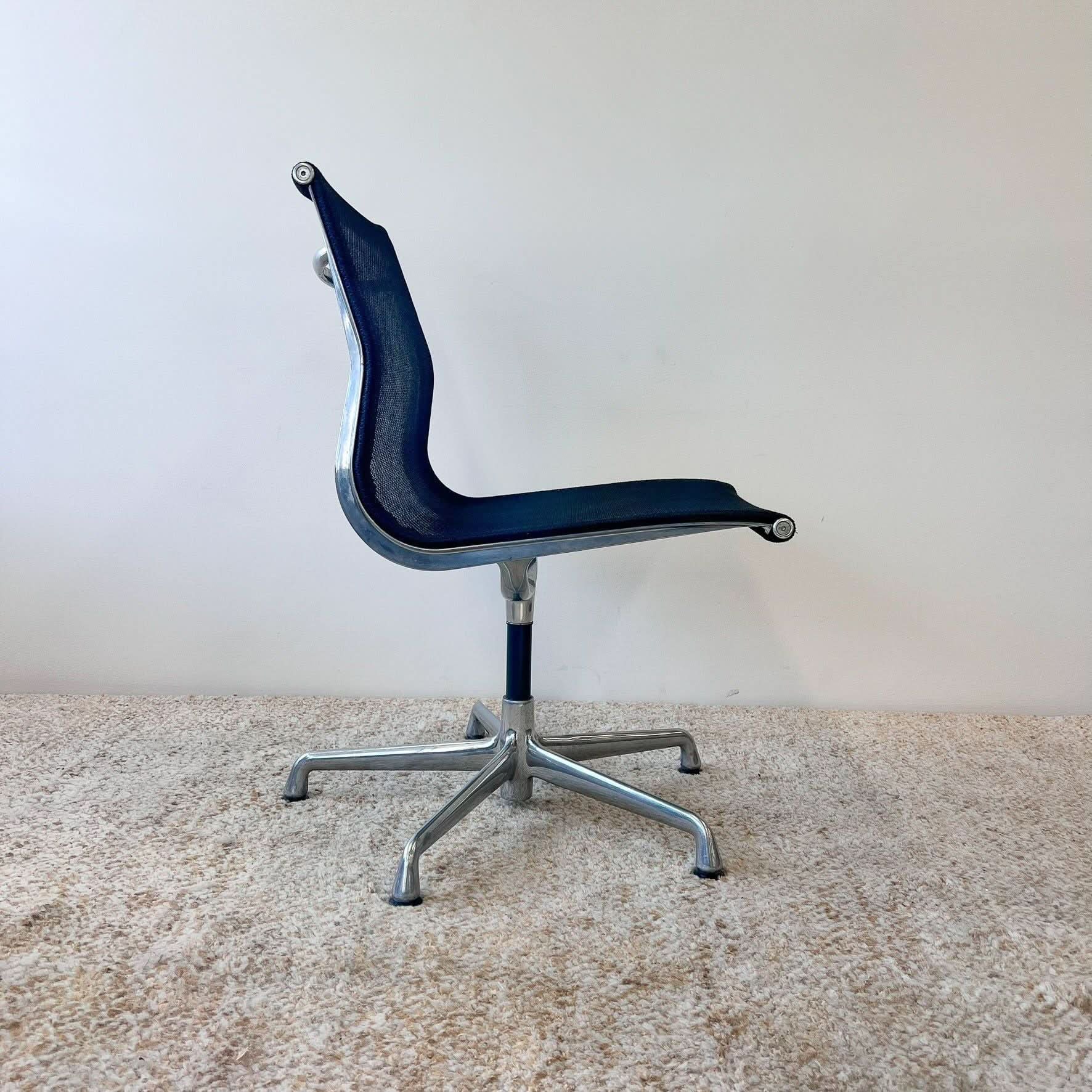 Herman Miller Eames Aluminum Group - Mesh Aluminium Chair - thegoodchairs