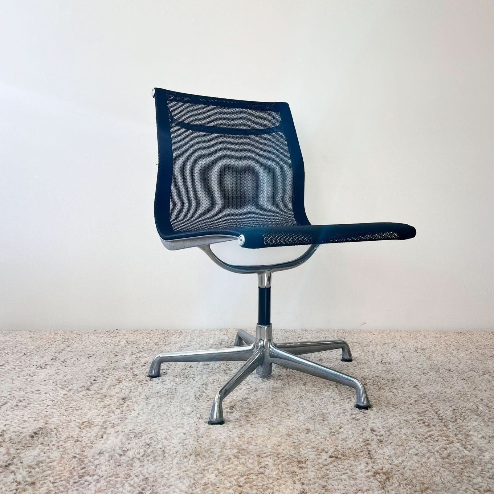 Herman Miller Eames Aluminum Group - Mesh Aluminium Chair - thegoodchairs