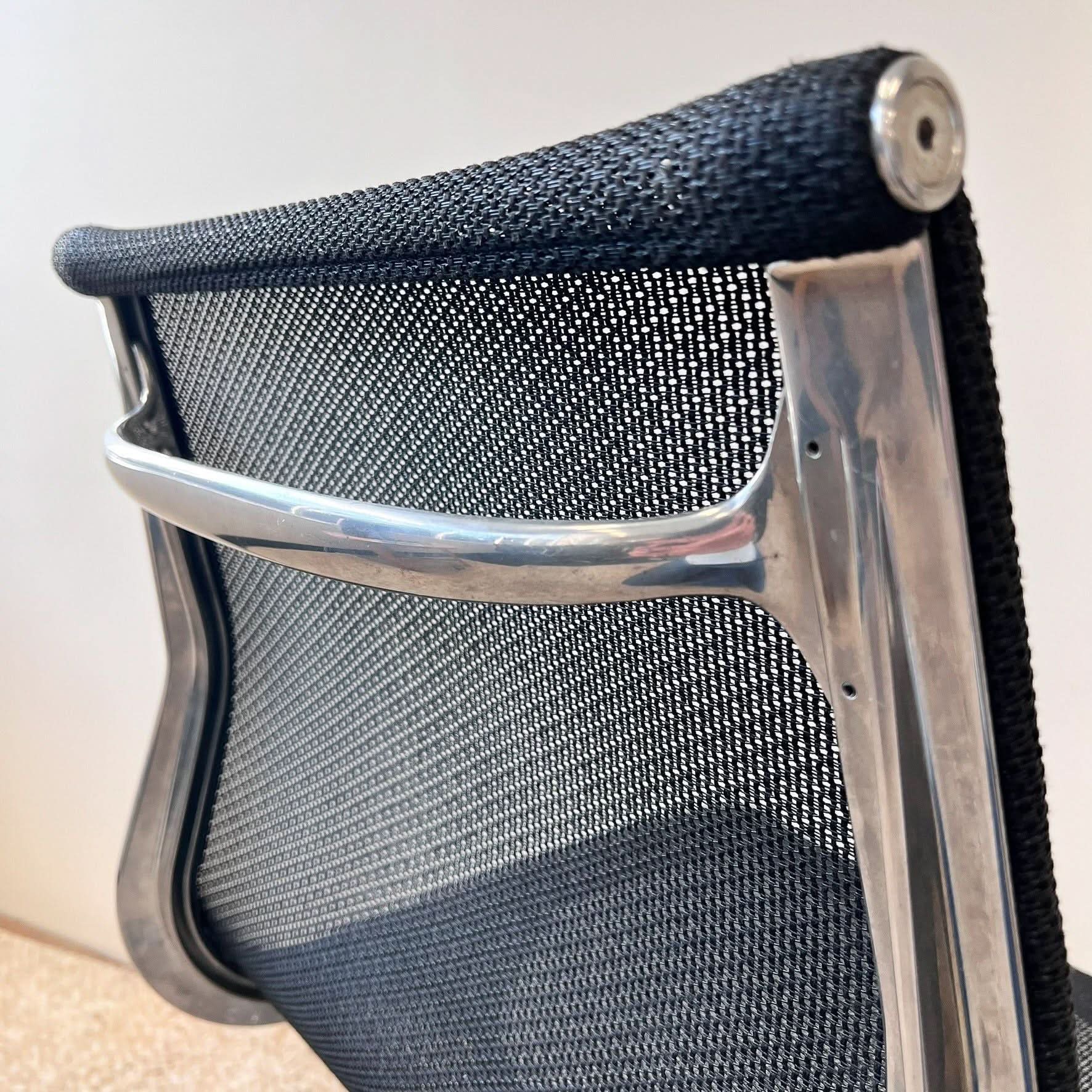 Herman Miller Eames Aluminum Group - Mesh Aluminium Chair - thegoodchairs