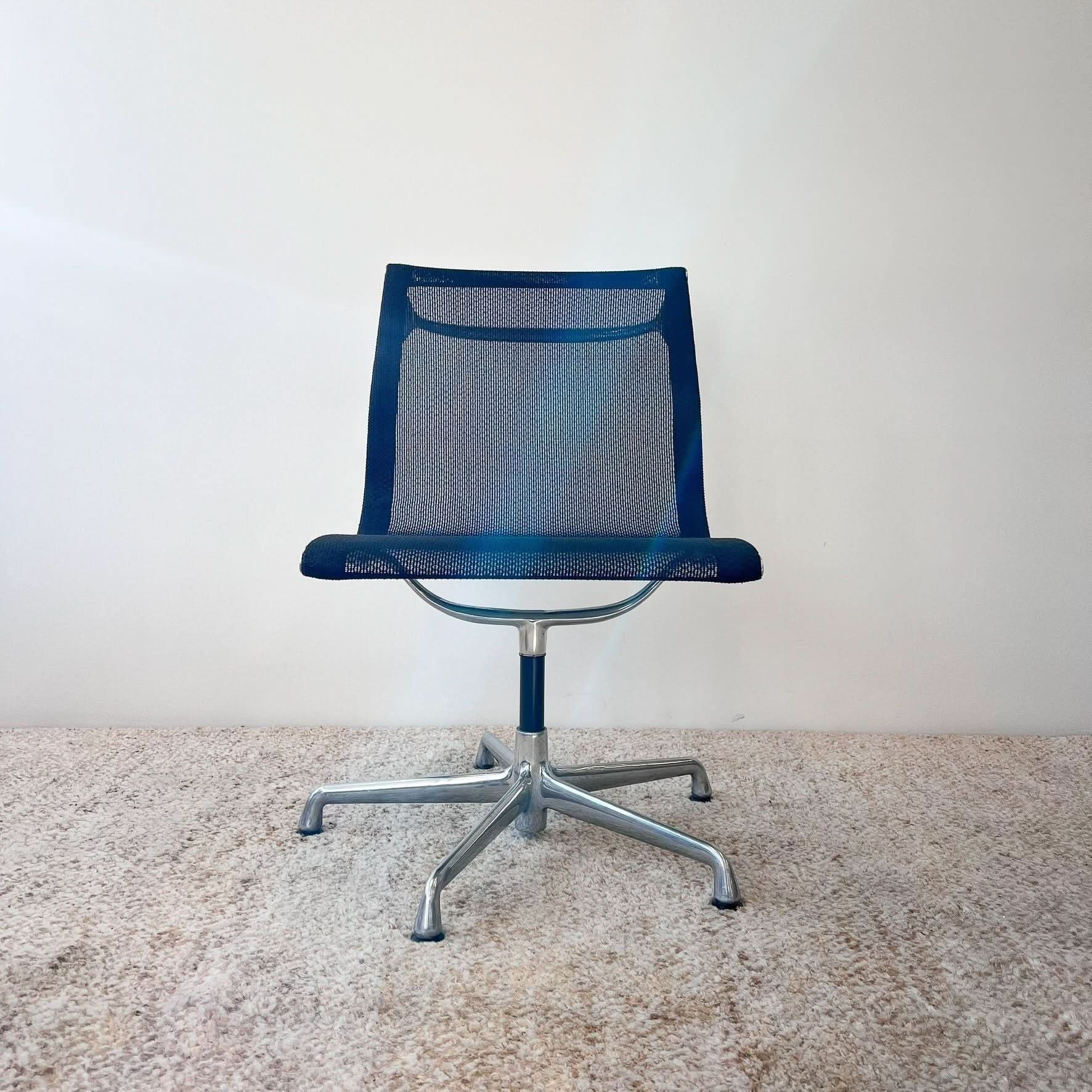 Herman Miller Eames Aluminum Group - Mesh Aluminium Chair - thegoodchairs