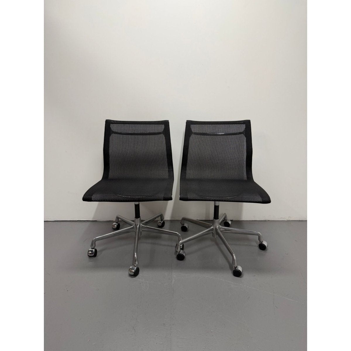 Herman Miller Eames Aluminum Group - Mesh Task Chair - Aluminium - thegoodchairs