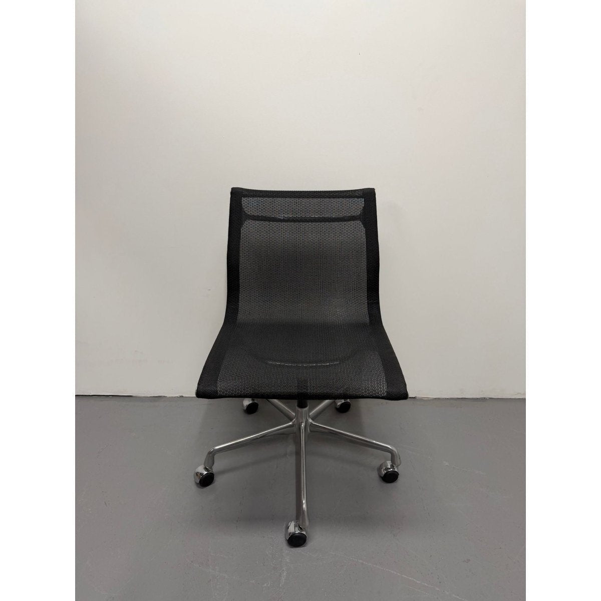 Herman Miller Eames Aluminum Group - Mesh Task Chair - Aluminium - thegoodchairs