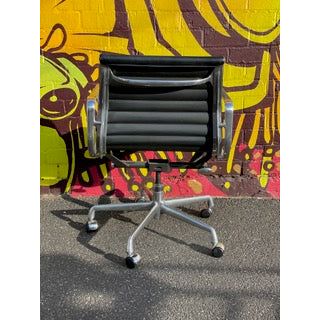 Herman Miller Eames Aluminum Group - Task Chair - thegoodchairs