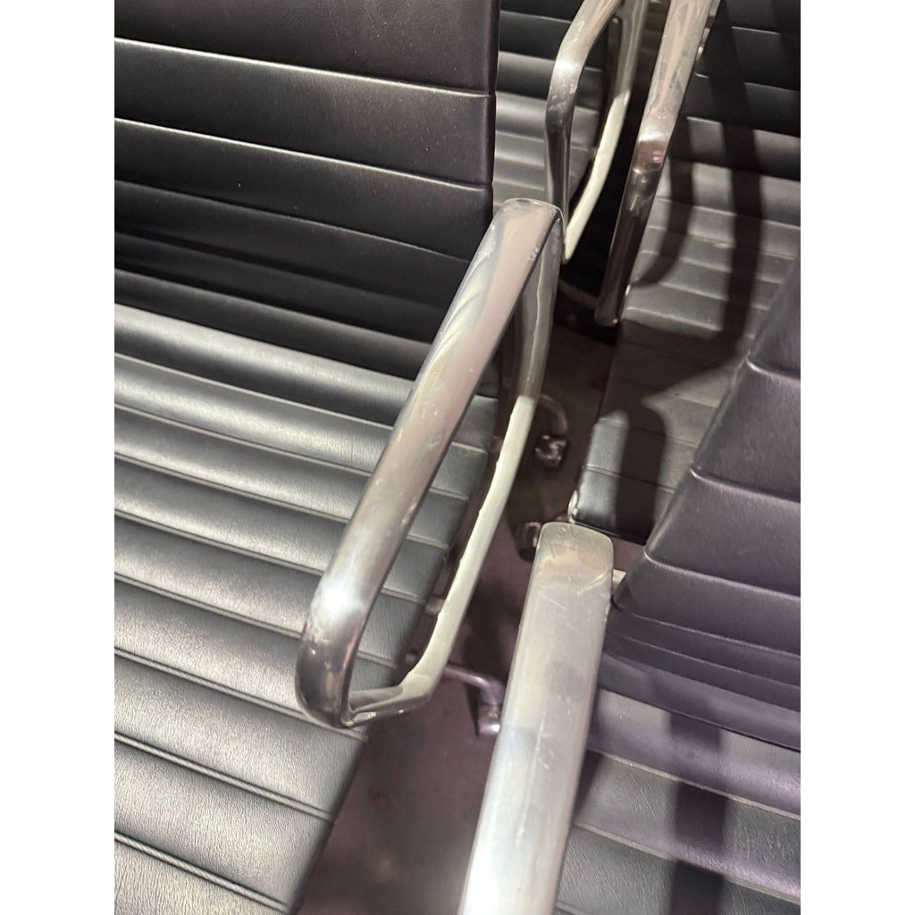 Herman Miller Eames EA335 - Leather Management Chair - thegoodchairs