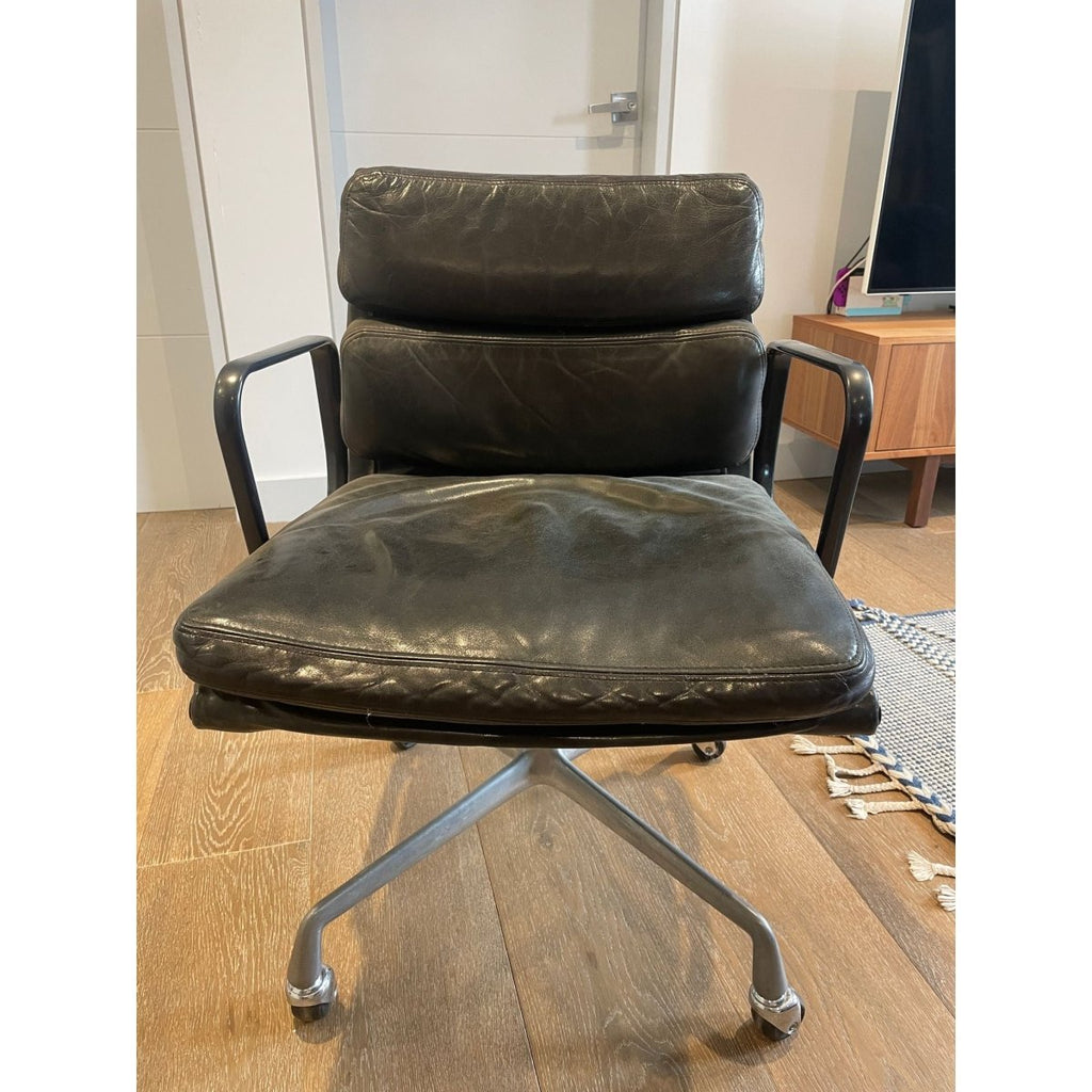 Herman Miller Eames EA435 - Aubergine, 1990 - thegoodchairs