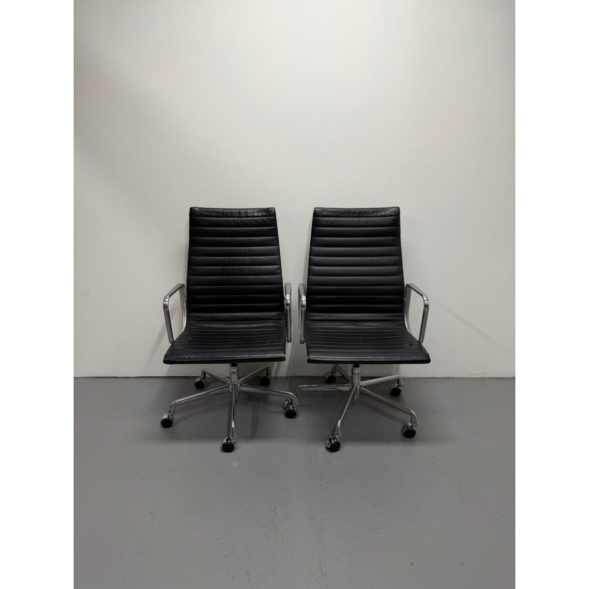 Herman Miller Eames - High Back, Black Leather - thegoodchairs