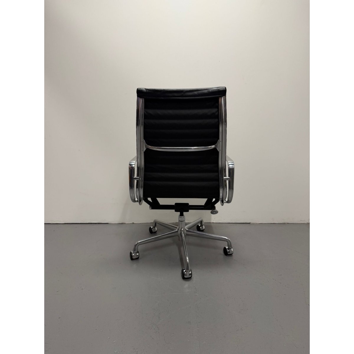 Herman Miller Eames - High Back, Black Leather - thegoodchairs