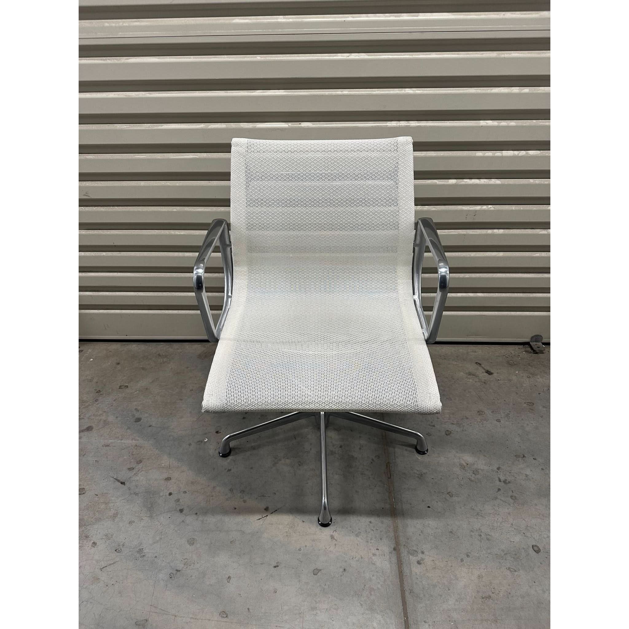 Herman Miller Eames - Management, White Mesh - thegoodchairs