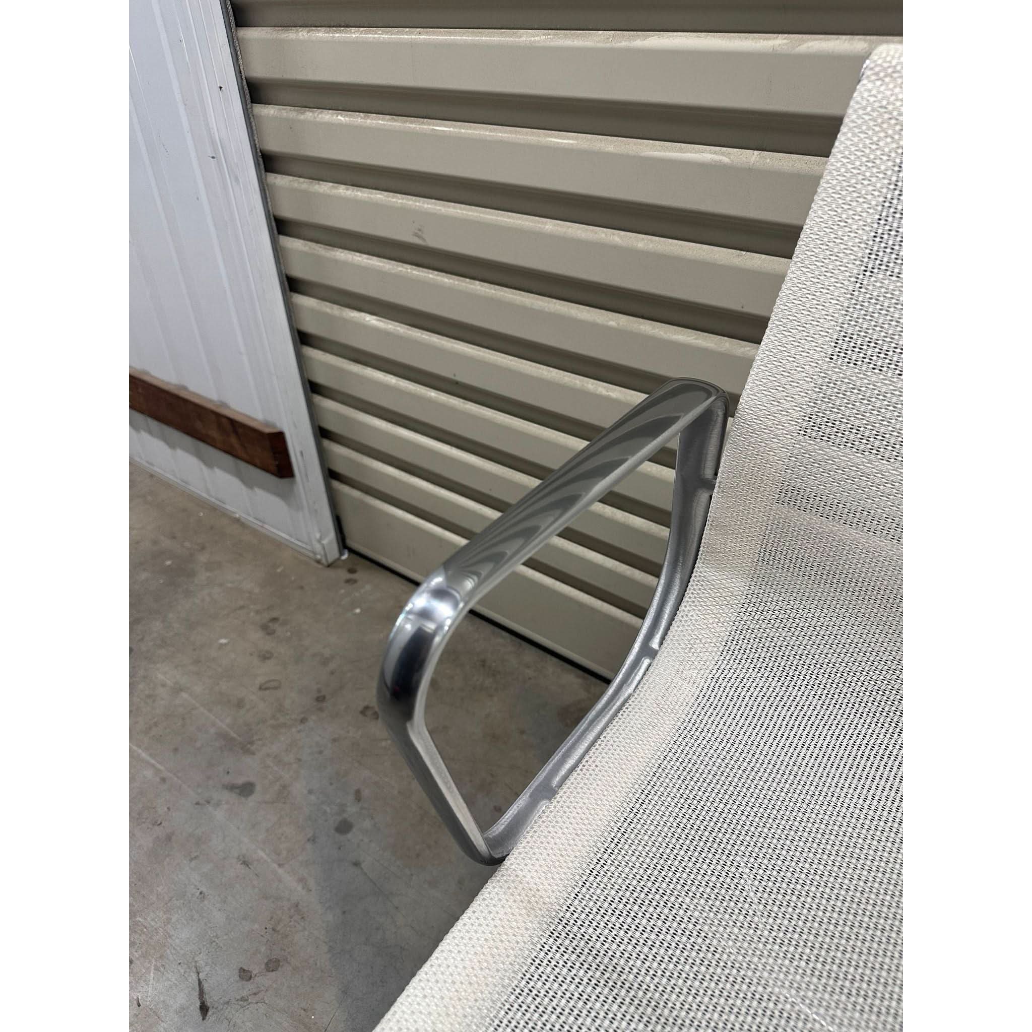 Herman Miller Eames - Management, White Mesh - thegoodchairs