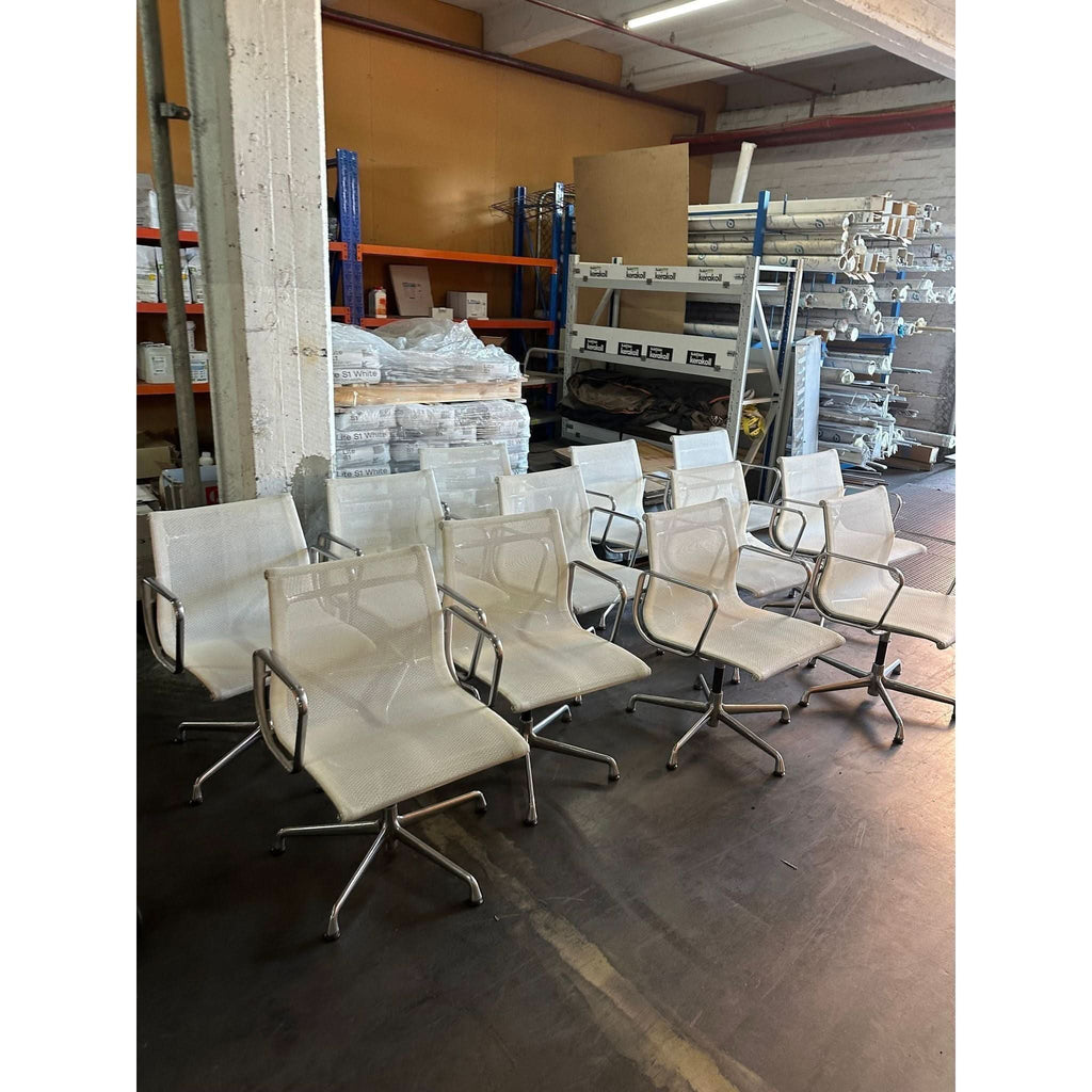Herman Miller Eames - Management, White Mesh - thegoodchairs