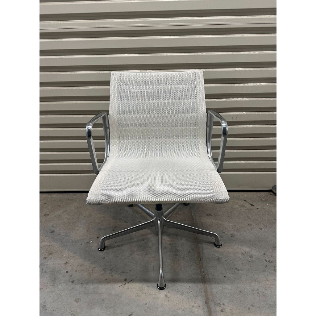 Herman Miller Eames - Management, White Mesh - thegoodchairs