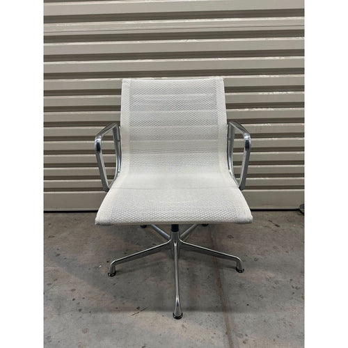 Herman Miller Eames - Management, White Mesh - thegoodchairs