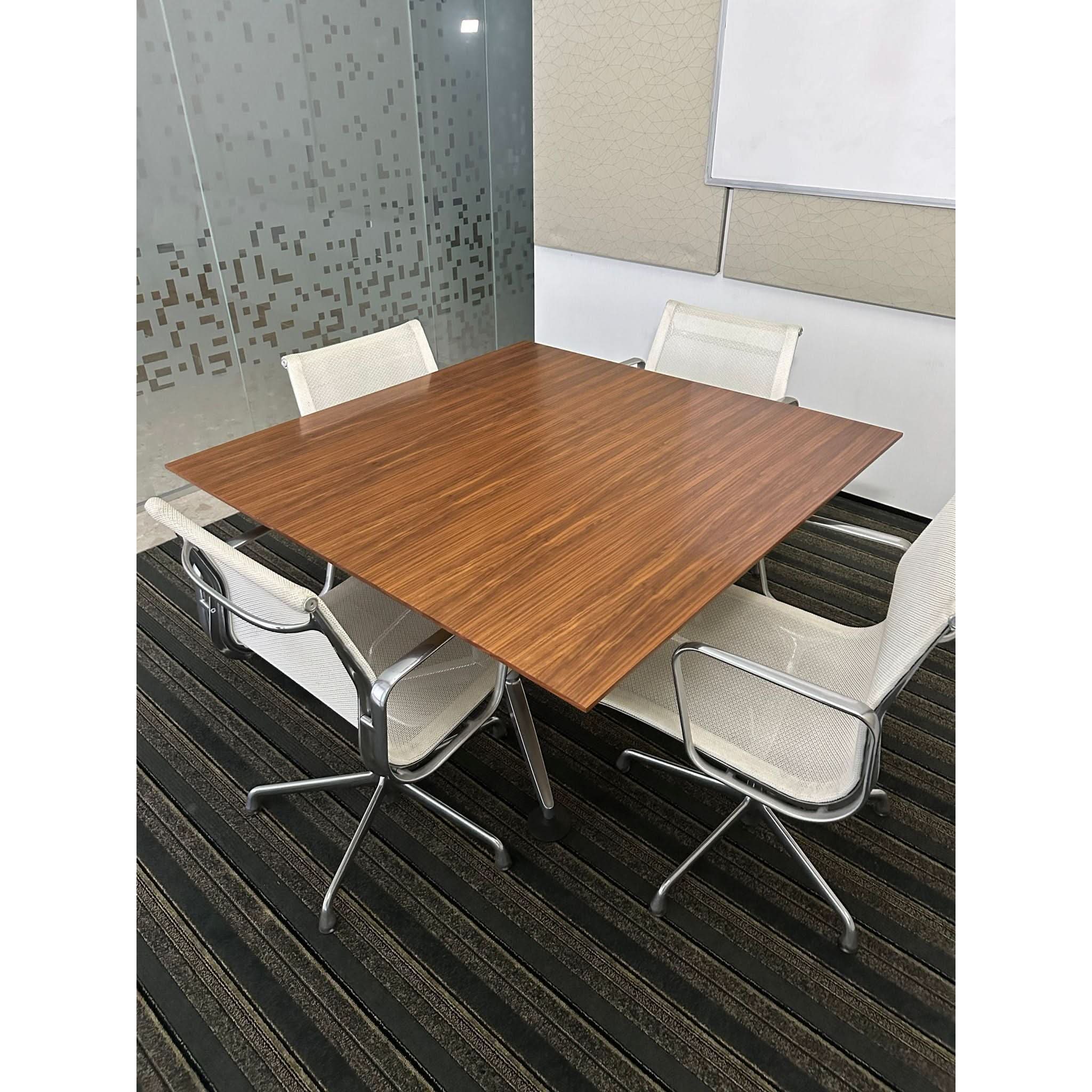 Herman Miller Eames - Management, White Mesh - thegoodchairs