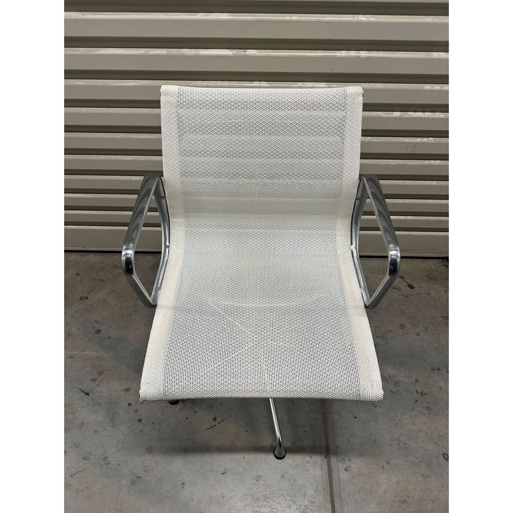 Herman Miller Eames - Management, White Mesh - thegoodchairs