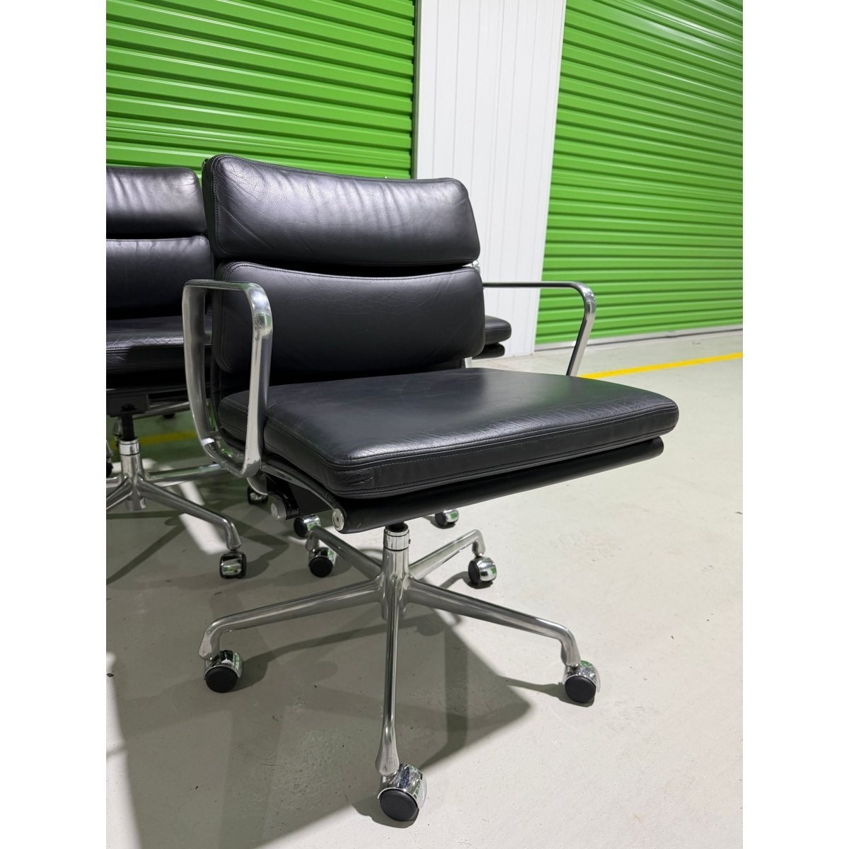 Herman Miller Eames Soft Pad Low Back Chairs, Black, Set of 6 - thegoodchairs