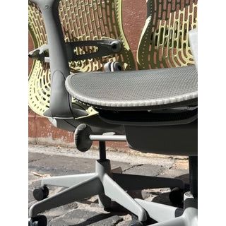 Herman Miller Mirra 1 - Chair - thegoodchairs