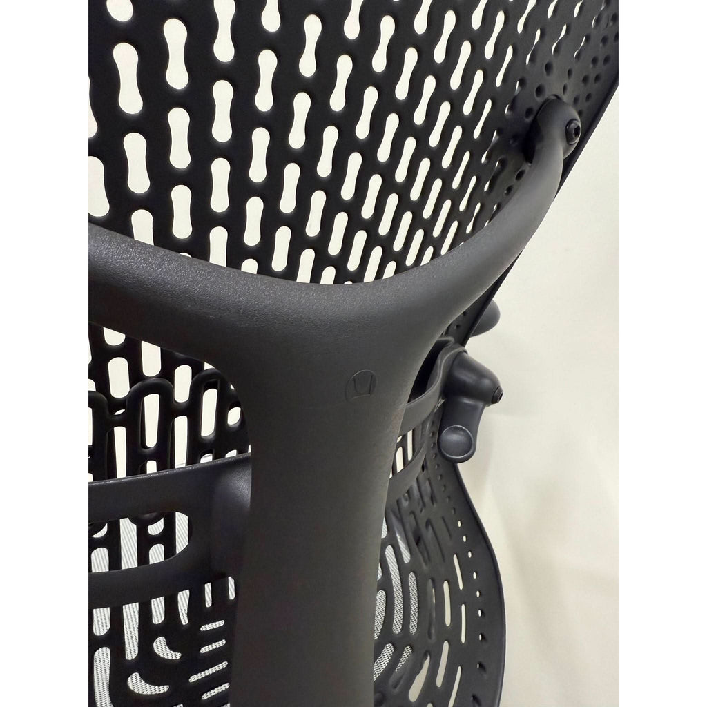 Herman Miller Mirra 1 - Office Chair with Armrest - Grey/graphite - thegoodchairs