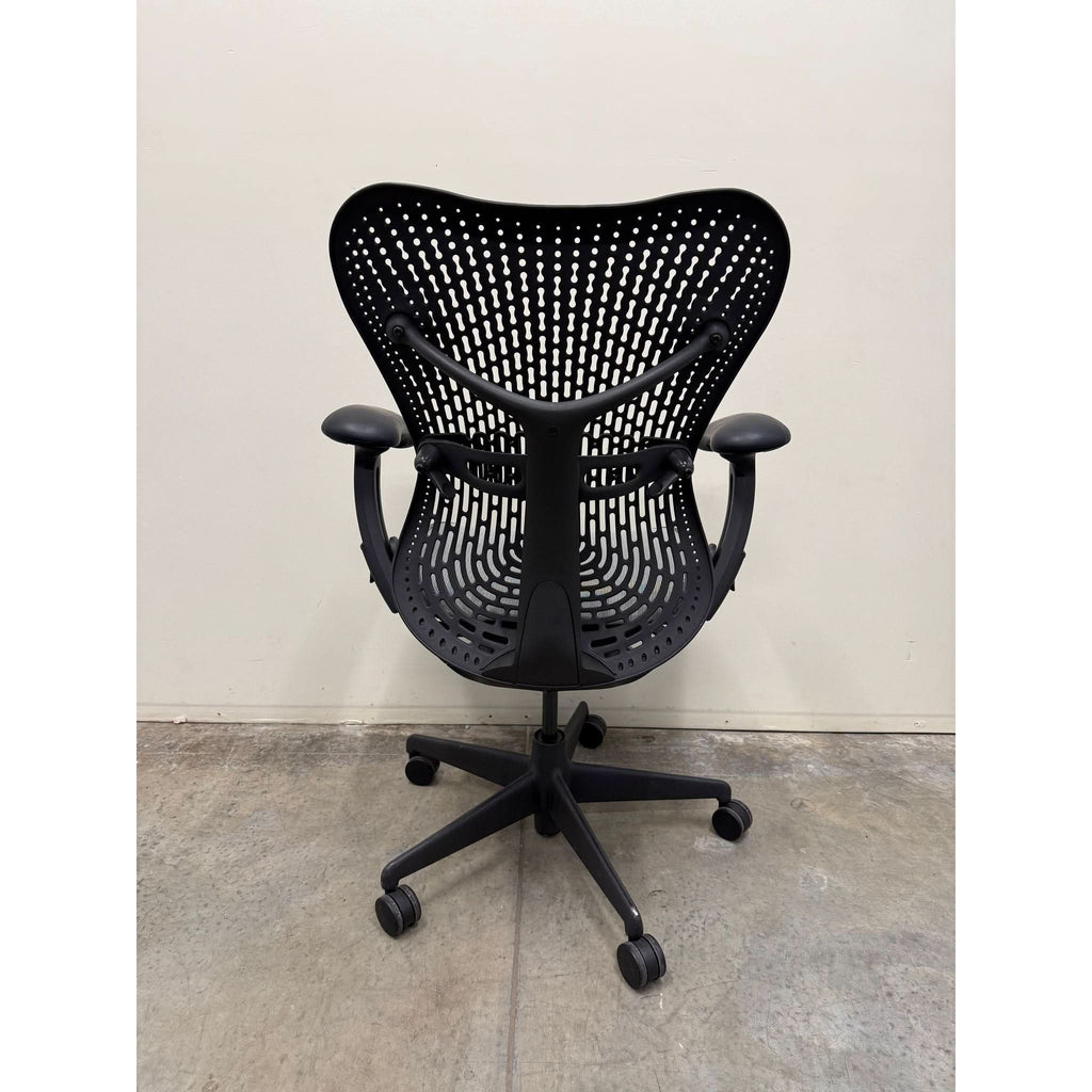 Herman Miller Mirra 1 - Office Chair with Armrest - Grey/graphite - thegoodchairs