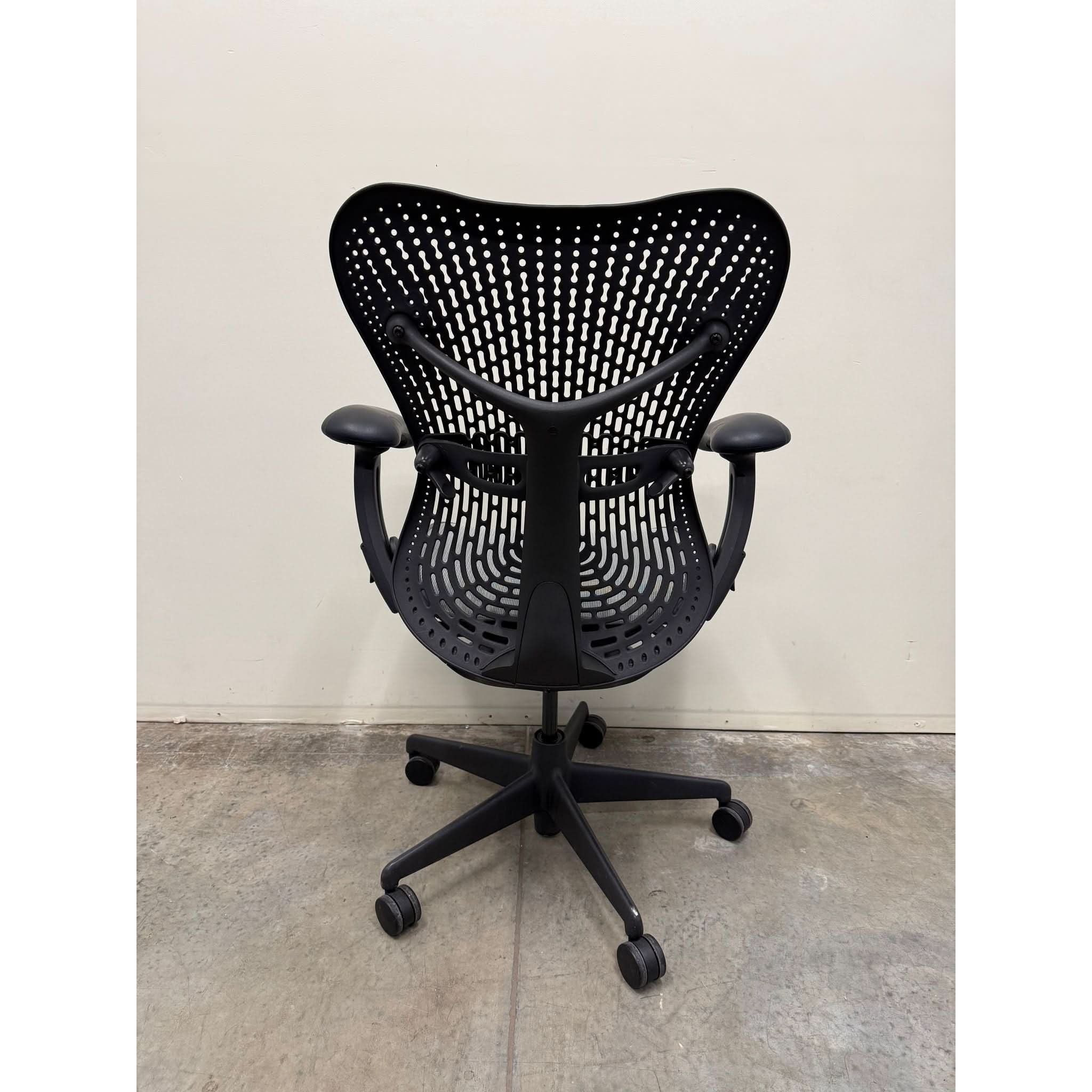 Herman Miller Mirra 1 - Office Chair with Armrest - Grey/graphite - thegoodchairs