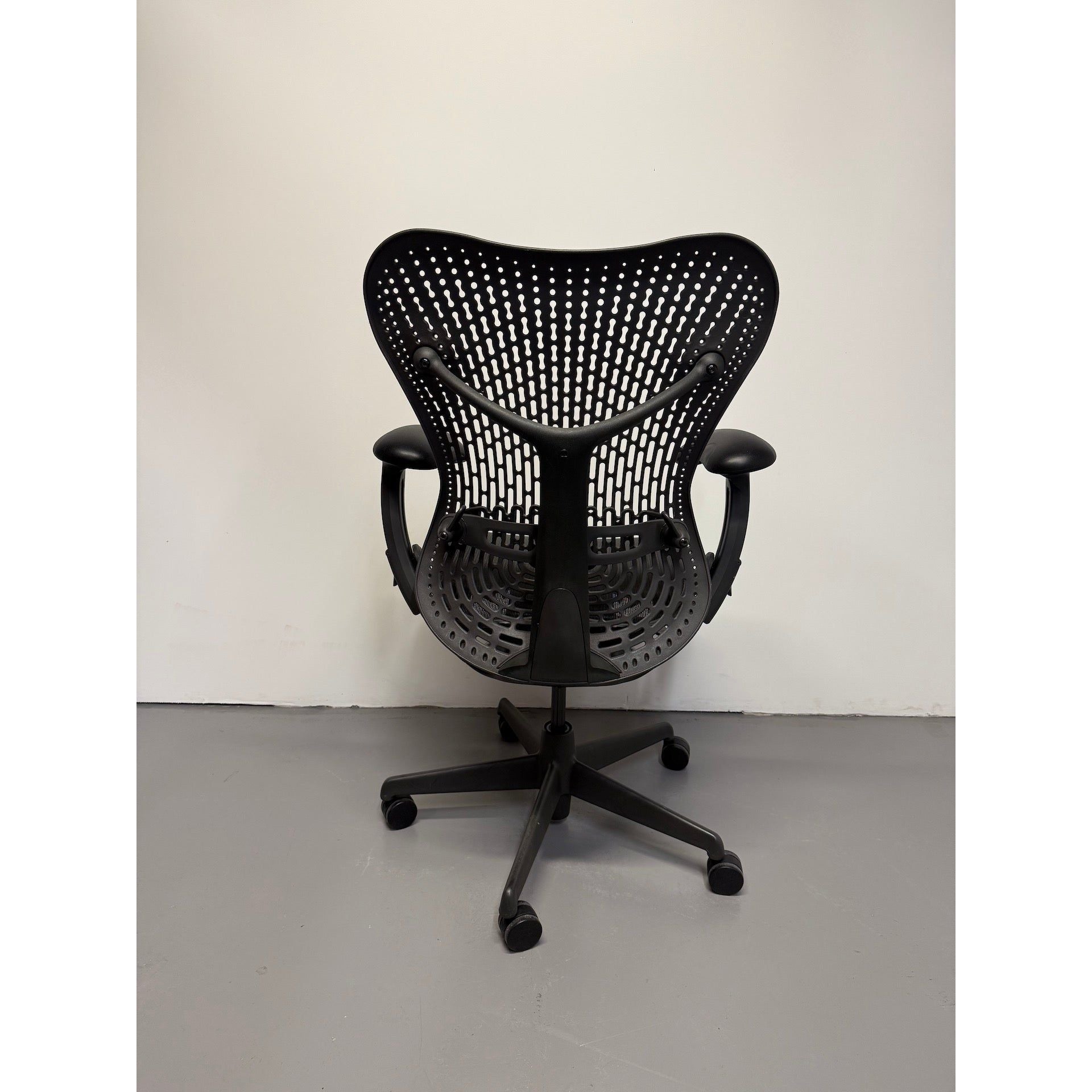 Herman Miller Mirra 1 - Office Chair with Armrests - Black/black - thegoodchairs