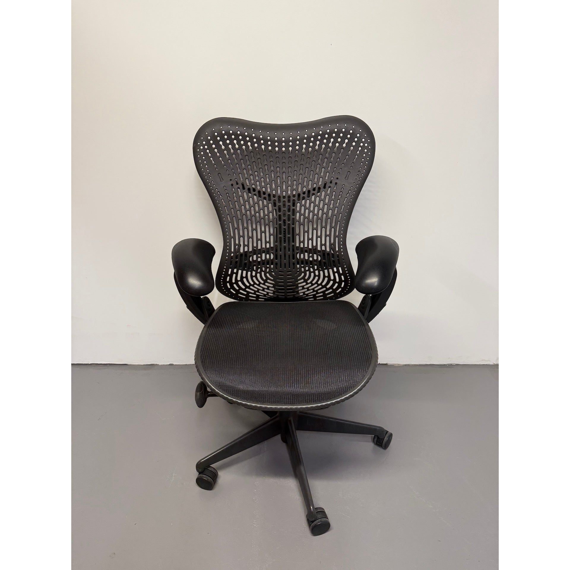 Herman Miller Mirra 1 - Office Chair with Armrests - Black/black - thegoodchairs