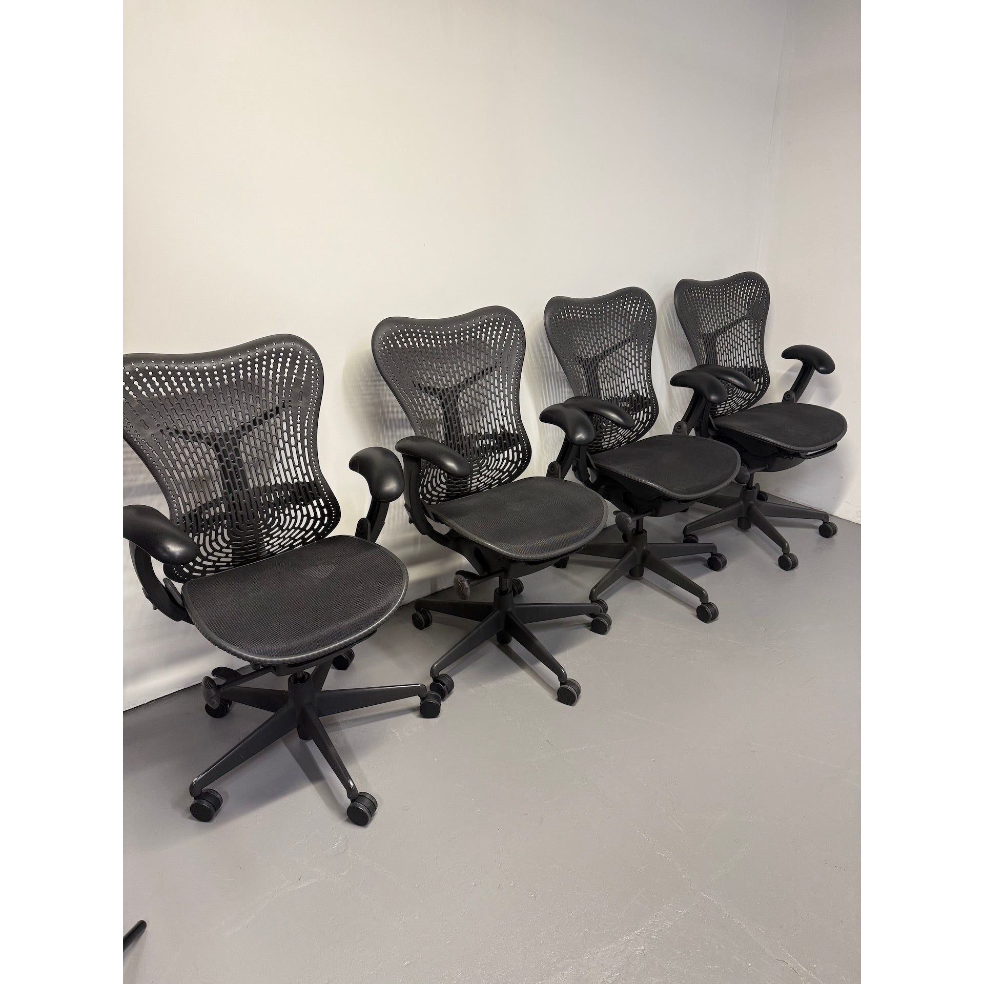 Herman Miller Mirra 1 - Office Chair with Armrests - Black/black - thegoodchairs