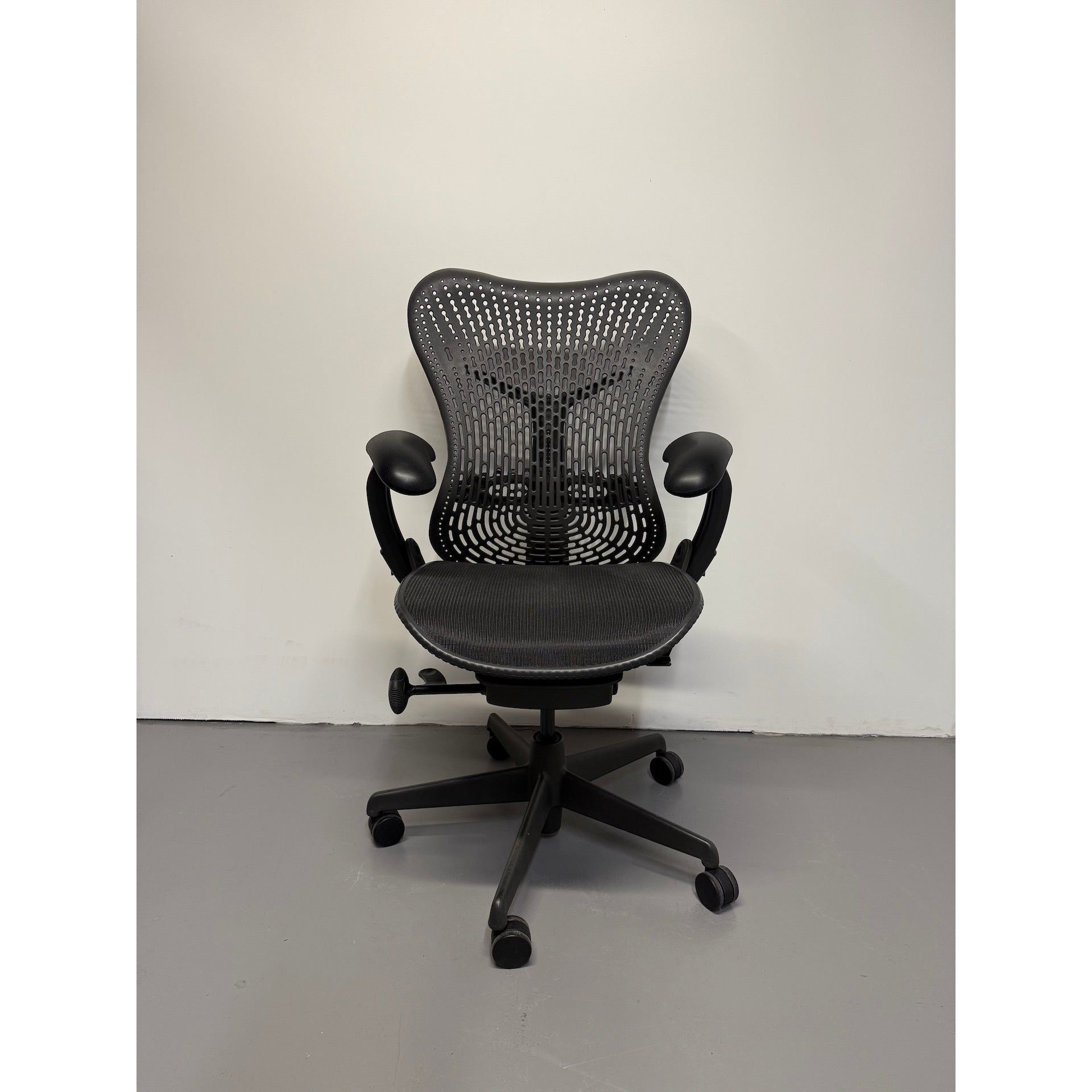 Herman Miller Mirra 1 - Office Chair with Armrests - Black/black - thegoodchairs