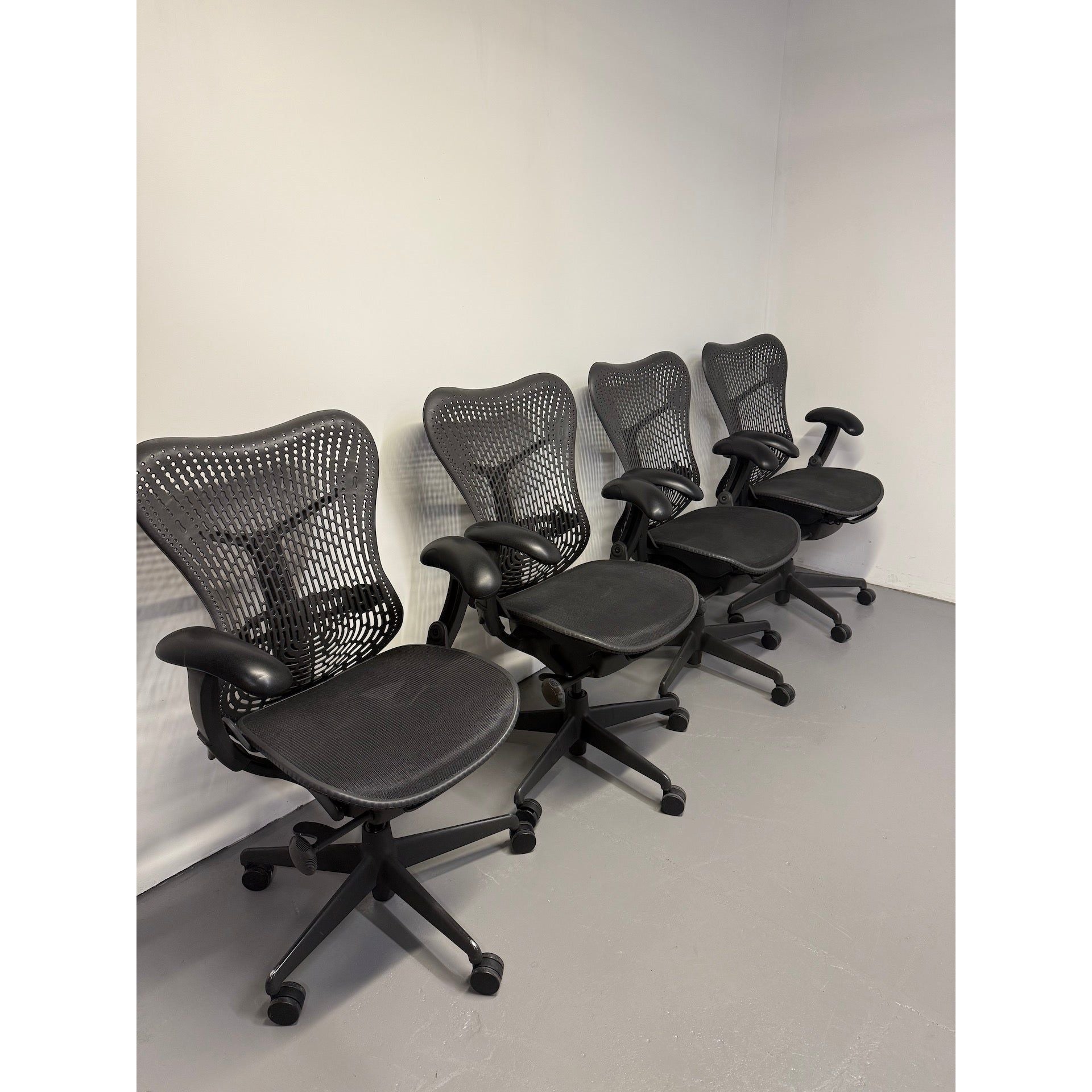 Herman Miller Mirra 1 - Office Chair with Armrests - Black/black - thegoodchairs