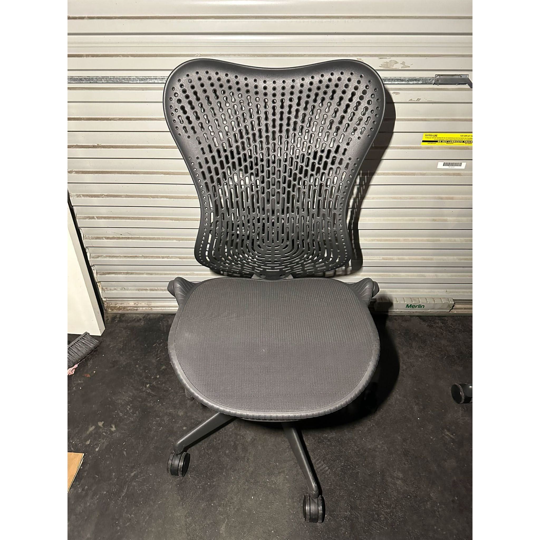 Herman Miller Mirra 2 - Armless - thegoodchairs