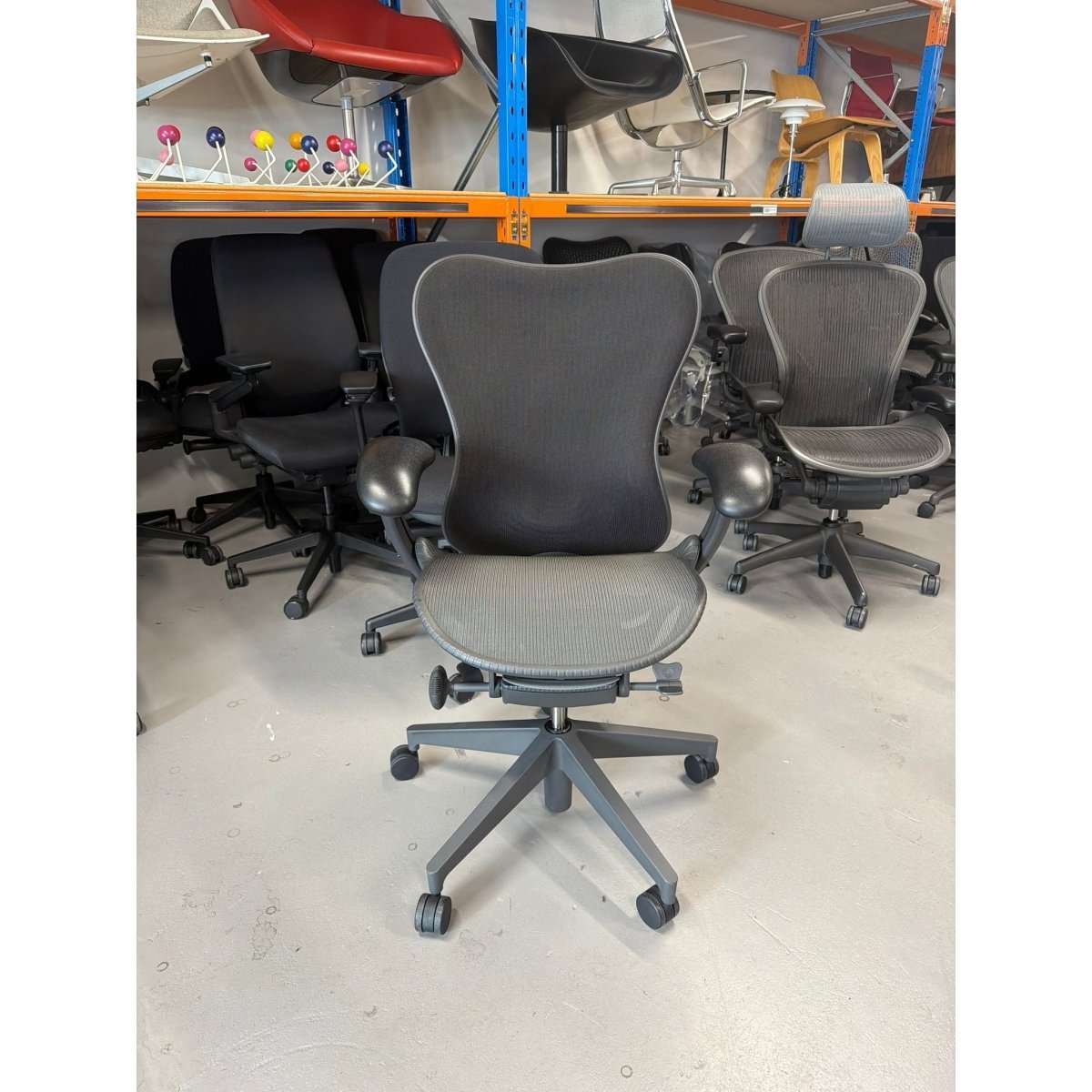 Herman Miller Mirra 2 - Arms - thegoodchairs