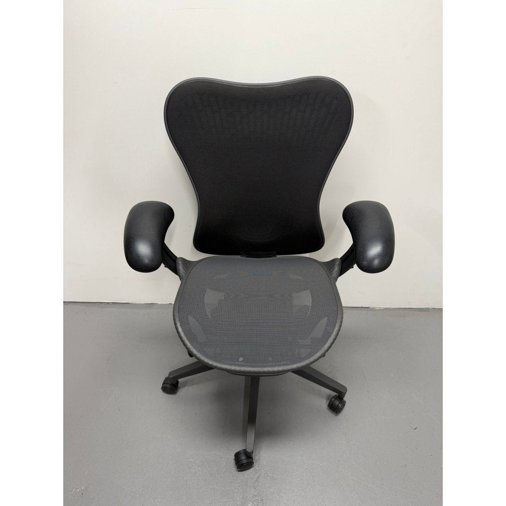 Herman Miller Mirra 2 - Butterfly Back Task Chair - thegoodchairs