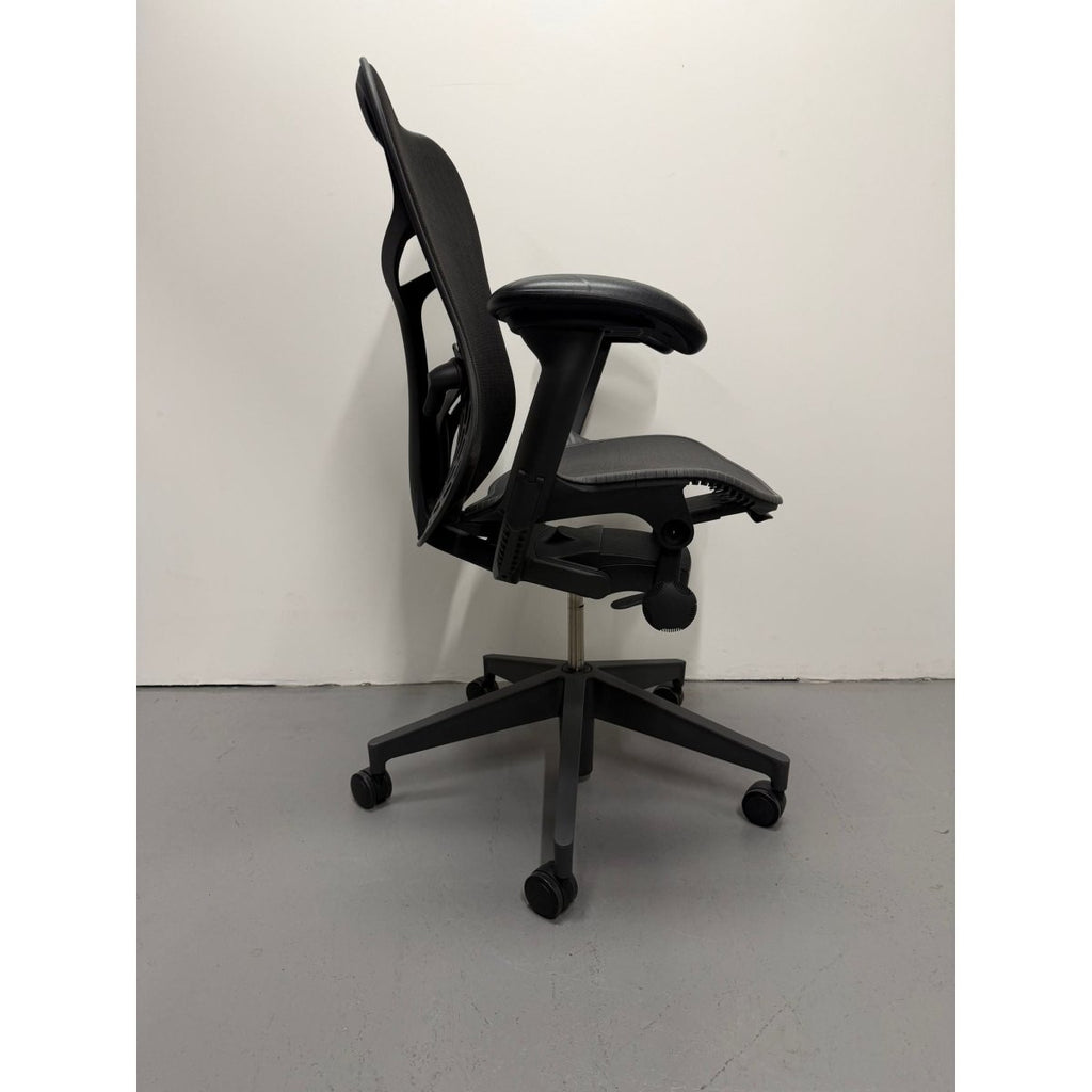 Herman Miller Mirra 2 - Butterfly Back Task Chair - thegoodchairs
