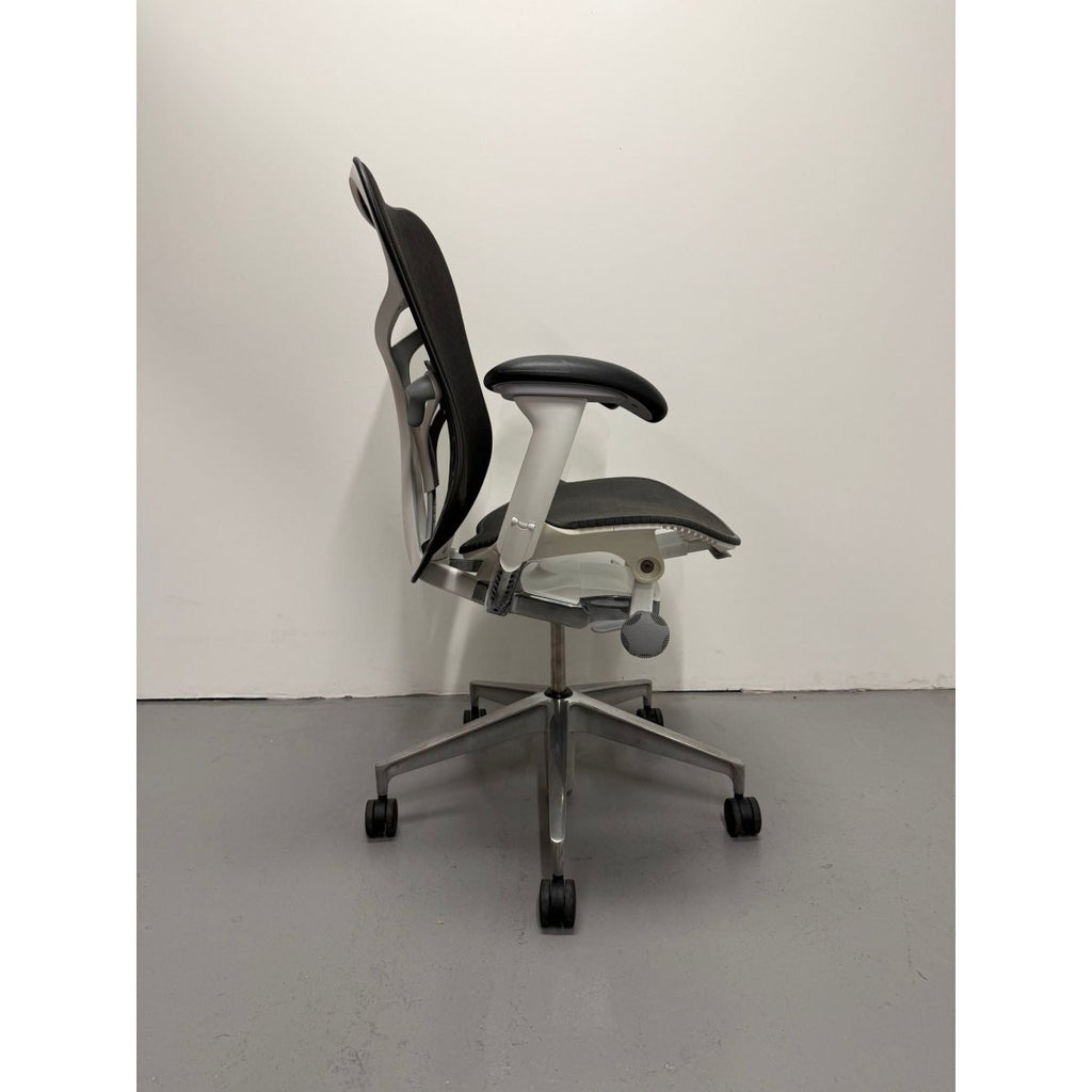 Herman Miller Mirra 2 - Office Task Chair - Black & White - thegoodchairs