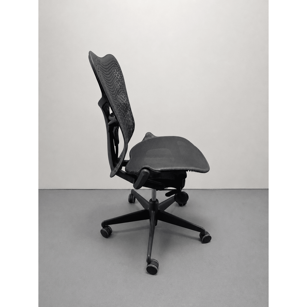 Herman Miller Mirra 2 - Triflex Office Chair - No Arms - thegoodchairs