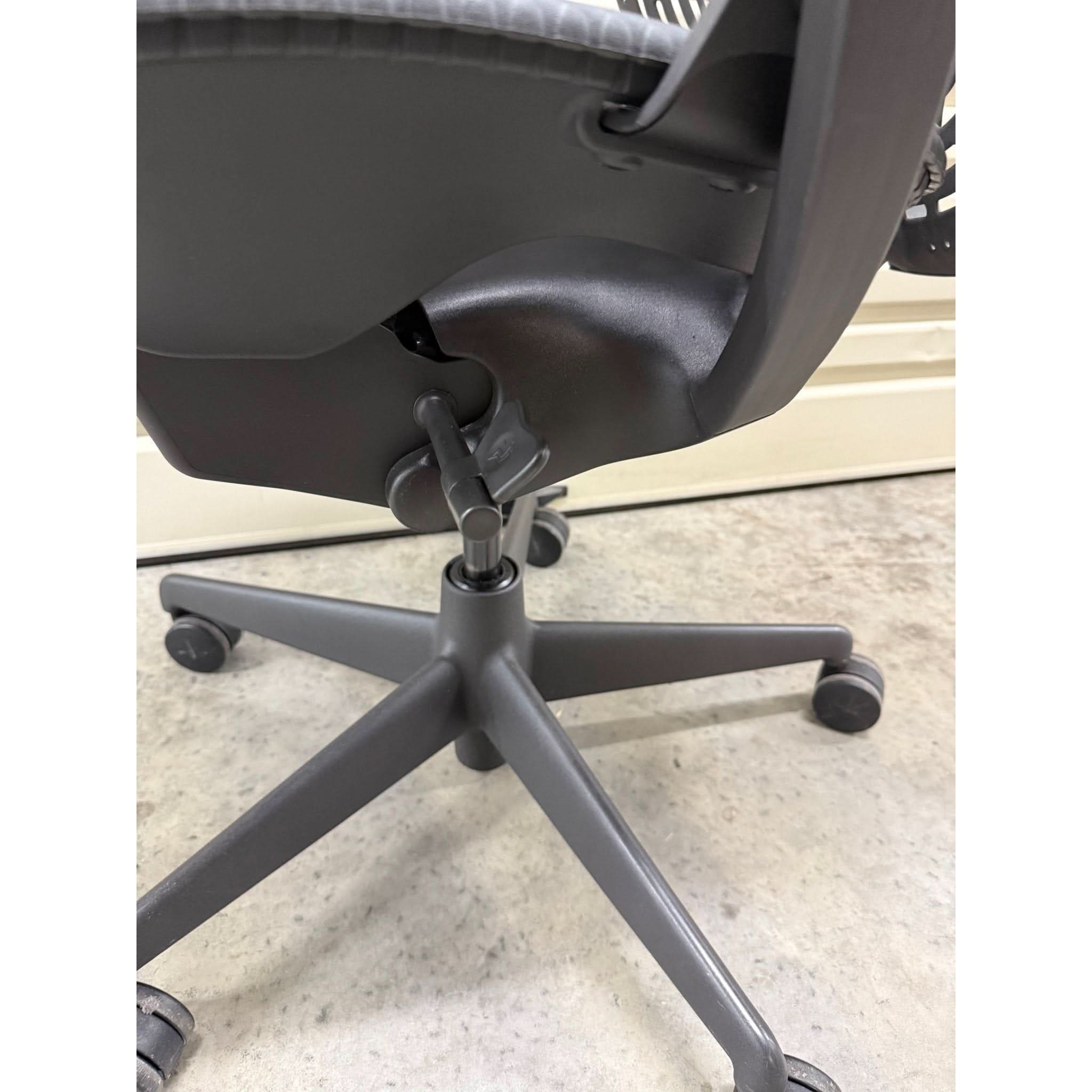 Herman Miller Mirra - Office Chair No Arms - Graphite - Back Tilt Lock - thegoodchairs