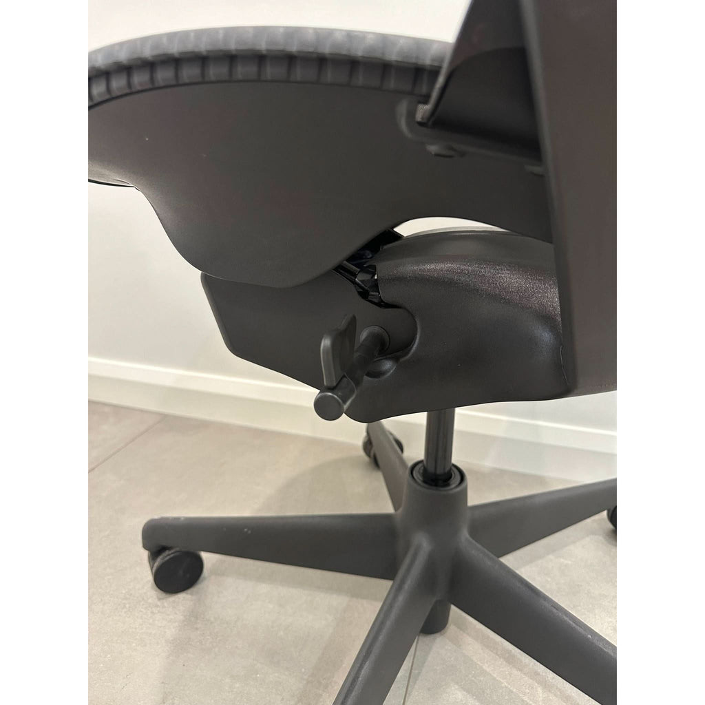 Herman Miller Mirra - Office Chair - No Arms - Grey - Back Tilt Lock - thegoodchairs