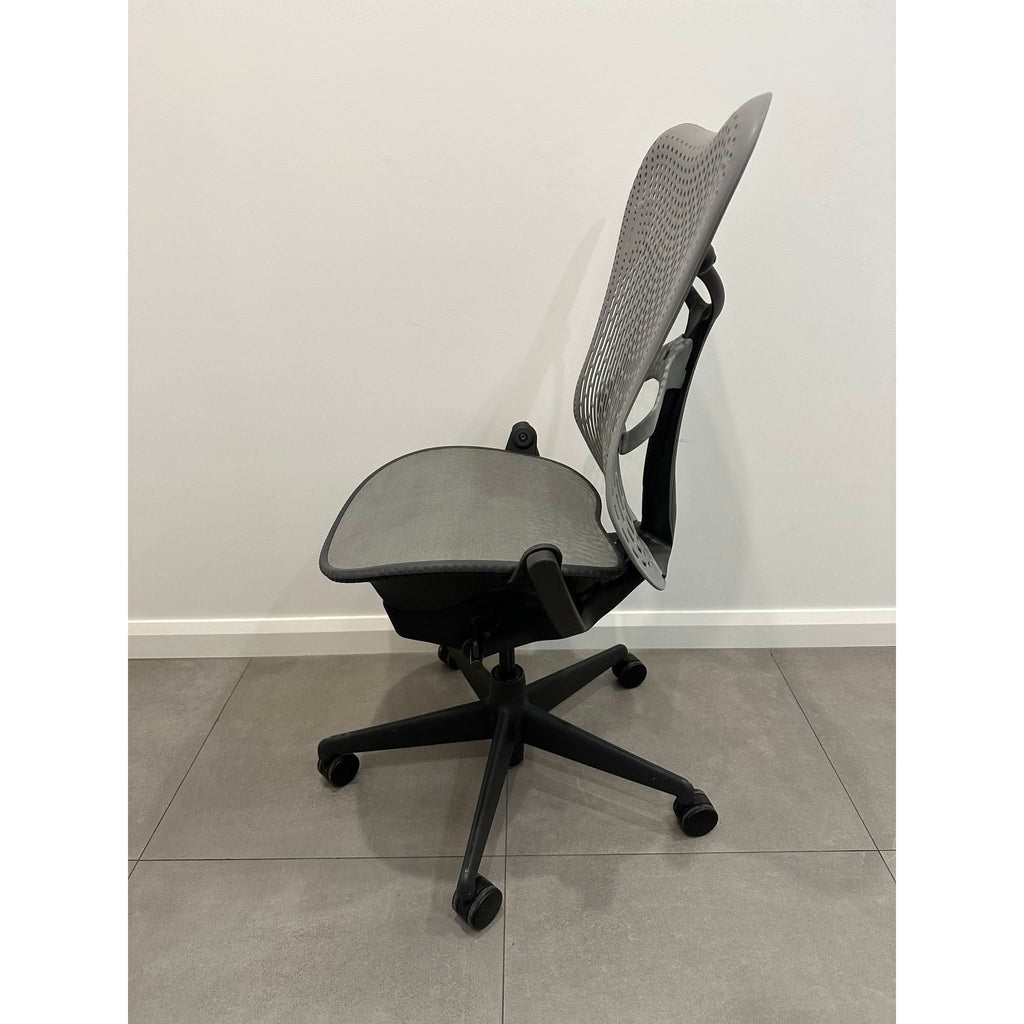 Herman Miller Mirra - Office Chair - No Arms - Grey - Back Tilt Lock - thegoodchairs
