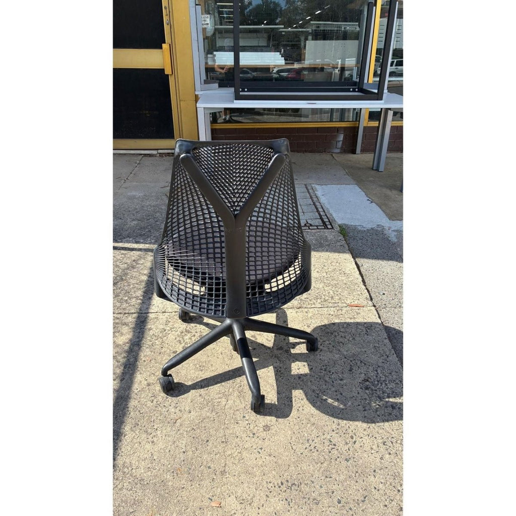 Herman Miller Sayl - No Arm - Black - thegoodchairs