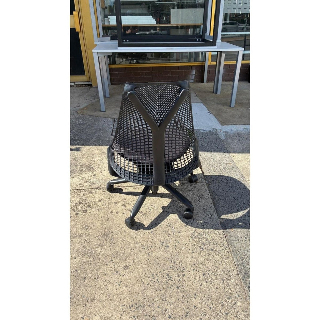 Herman Miller Sayl - No Arm - Black - thegoodchairs
