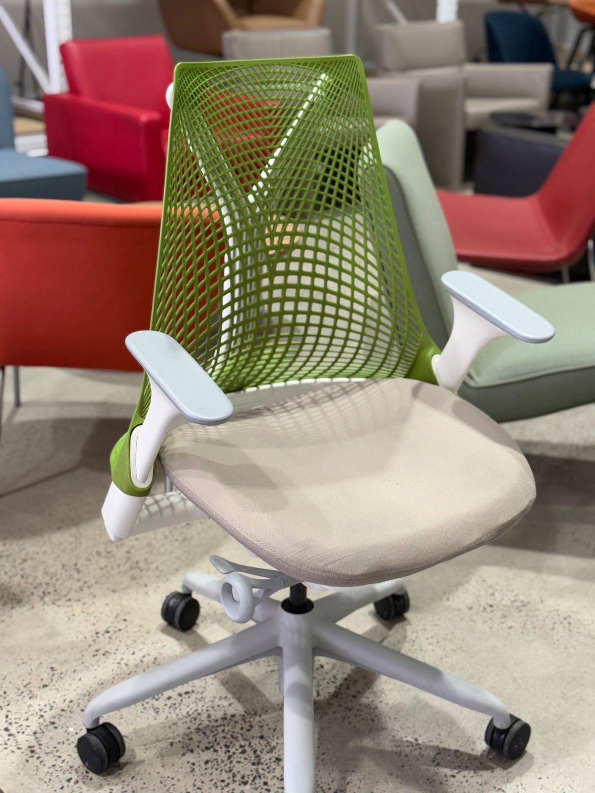 Herman Miller Sayl Task Chair, Green - thegoodchairs
