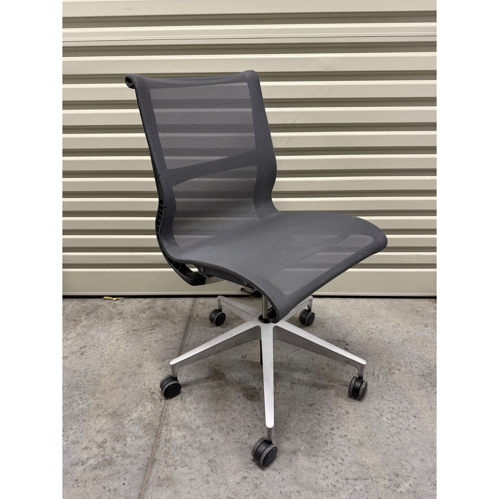Herman Miller Setu - Chair - Armless / Graphite Grey - thegoodchairs