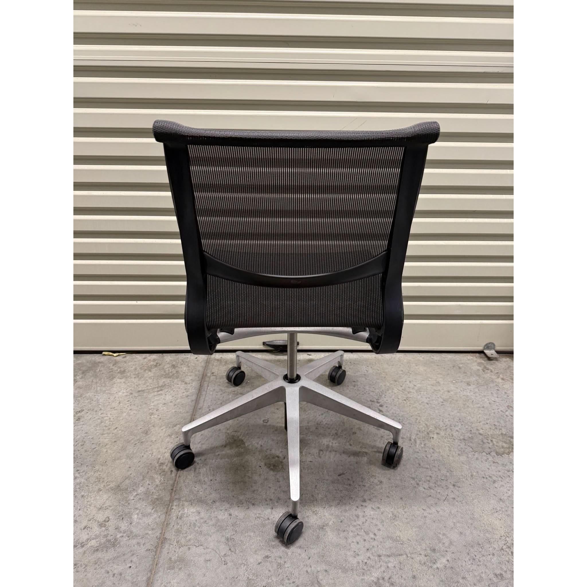 Herman Miller Setu - Chair - Armless / Graphite Grey - thegoodchairs