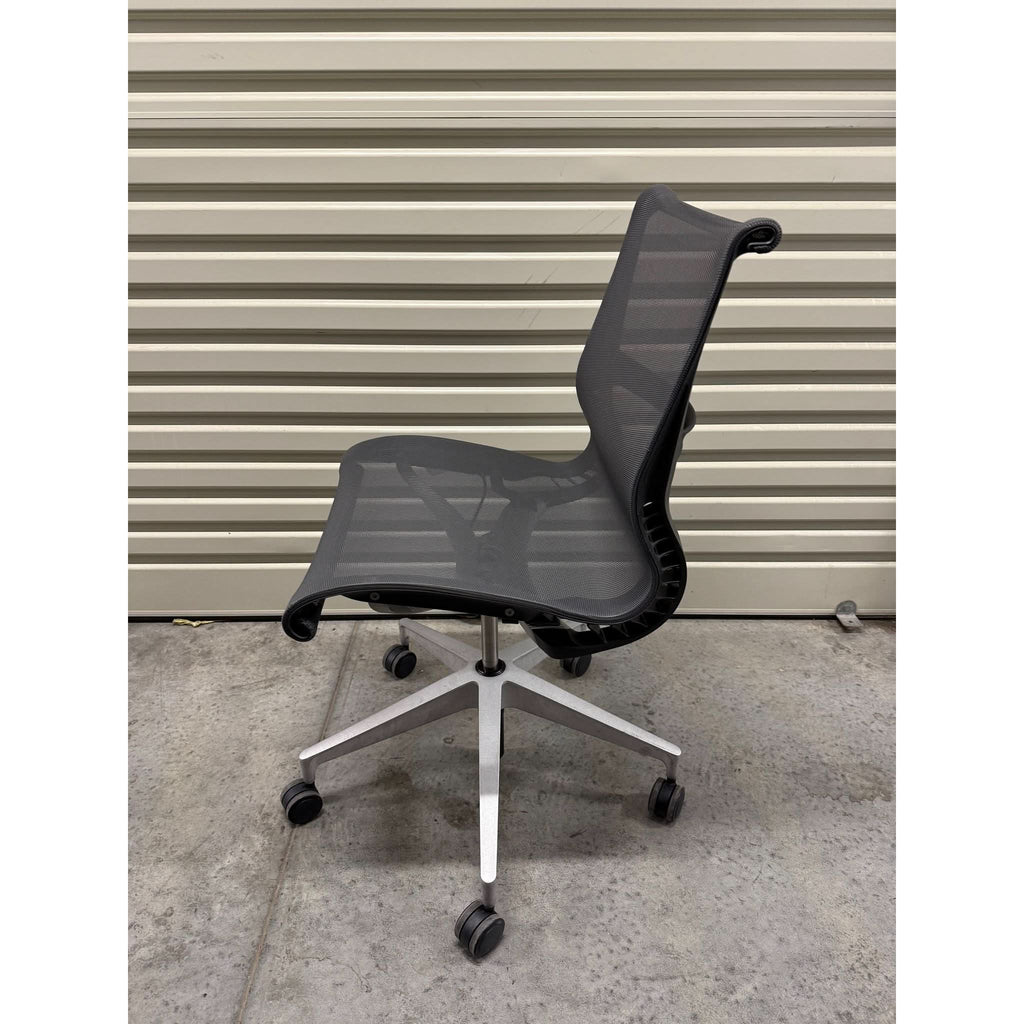 Herman Miller Setu - Chair - Armless / Graphite Grey - thegoodchairs