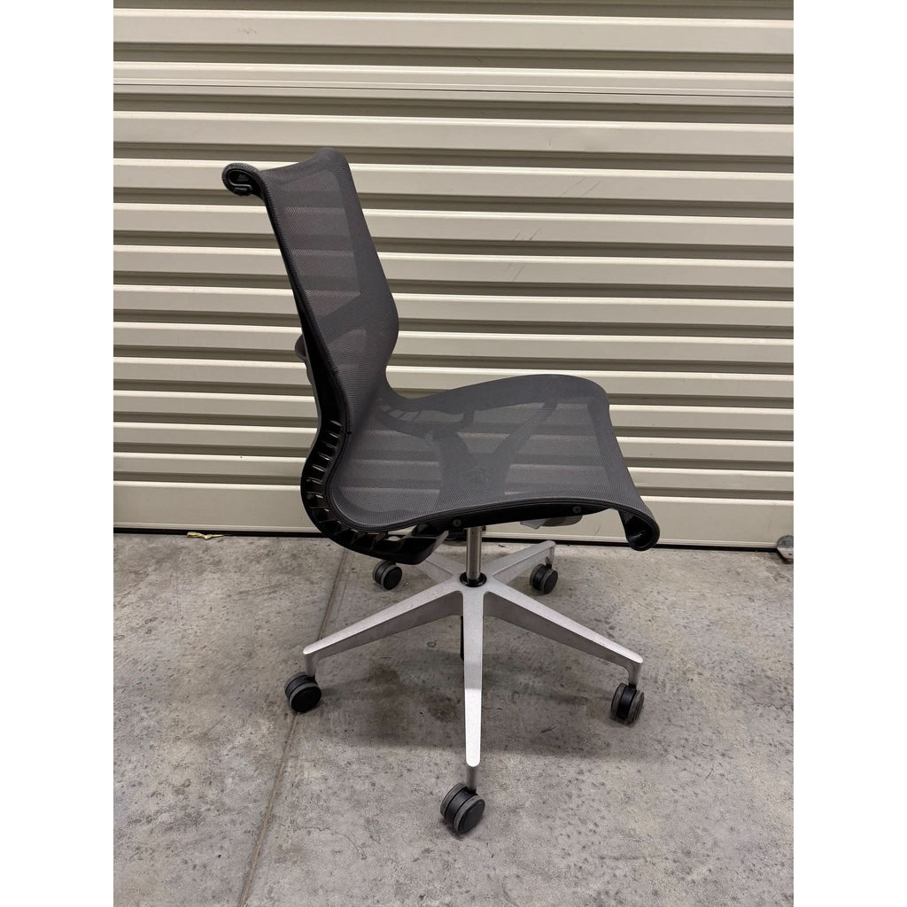 Herman Miller Setu - Chair - Armless / Graphite Grey - thegoodchairs