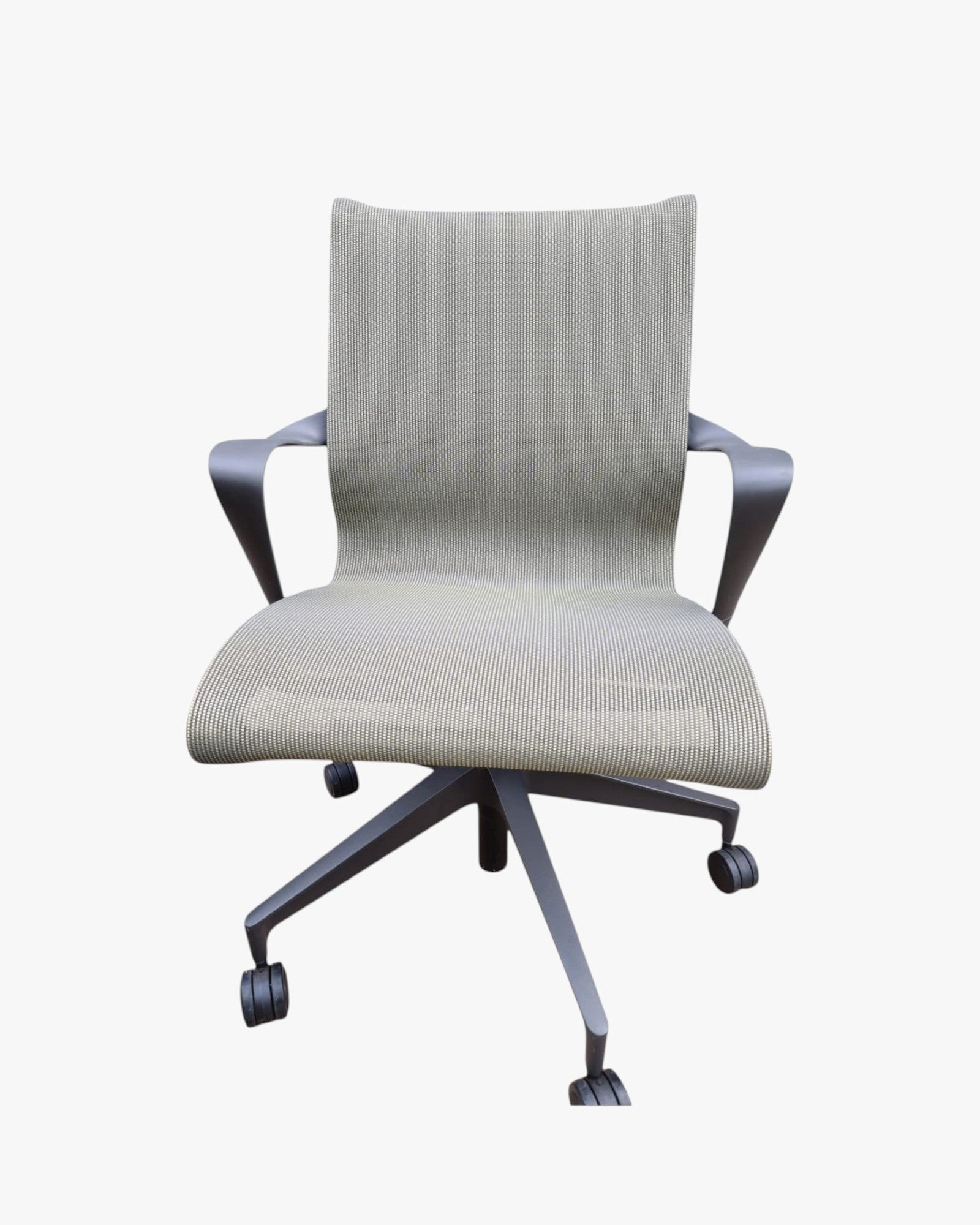 Herman Miller Setu - Green Colour with Arms - thegoodchairs