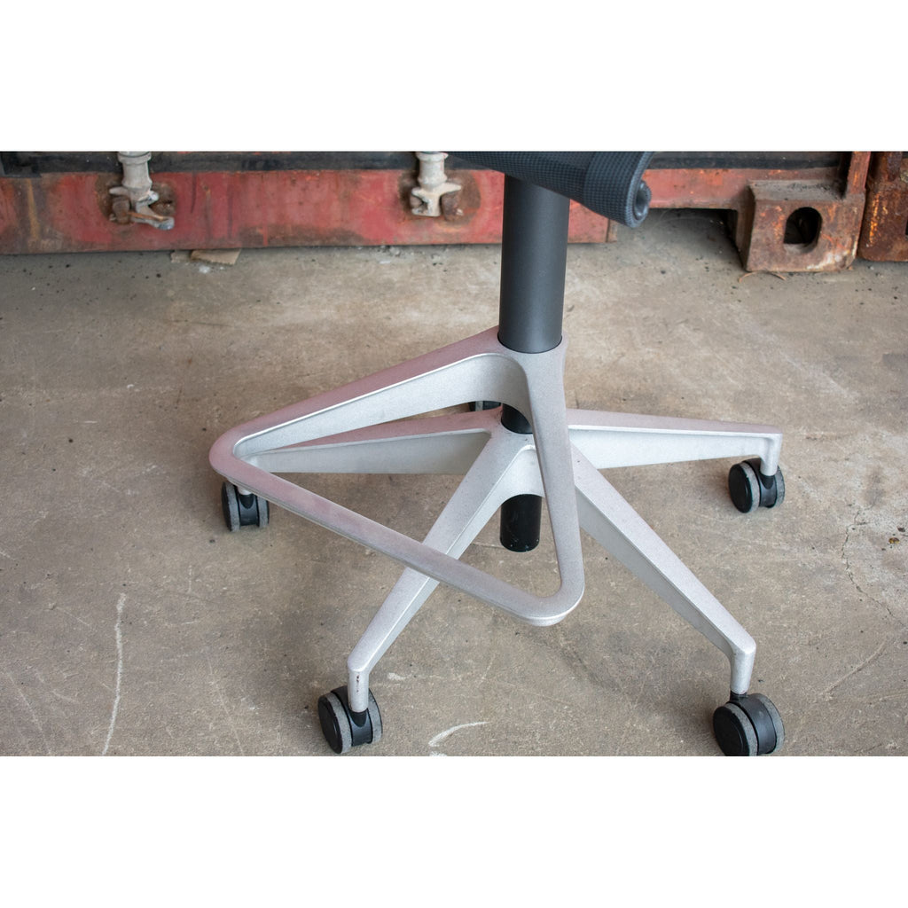 Herman Miller Setu - Stool - thegoodchairs